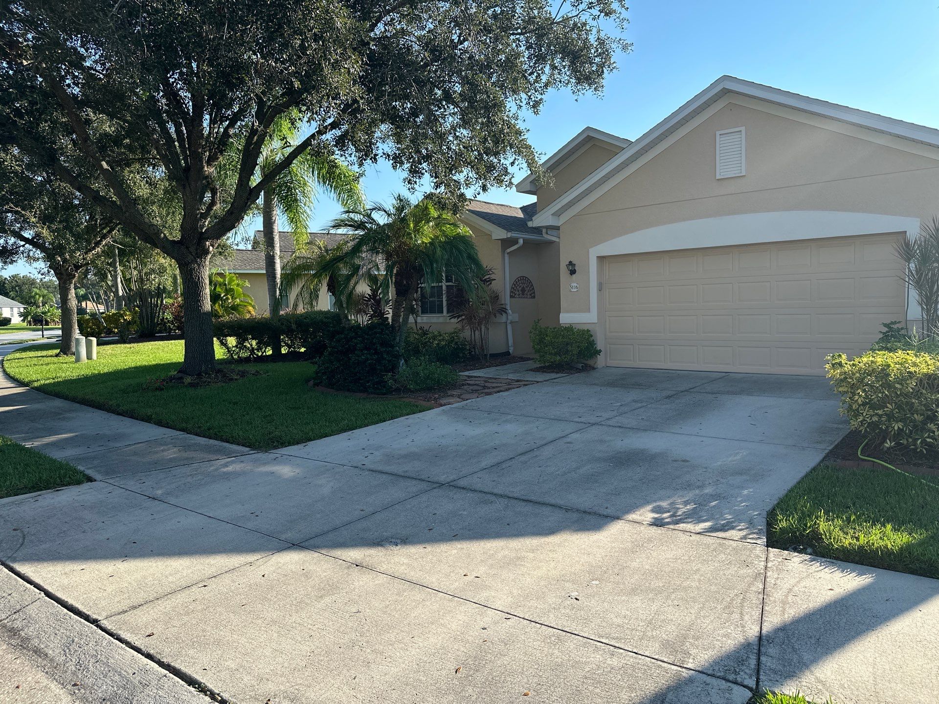 House Wash, Paver Patio Cleaning & Driveway Cleaning in Waterford – Palmetto, FL by Sunshine AquaWash
