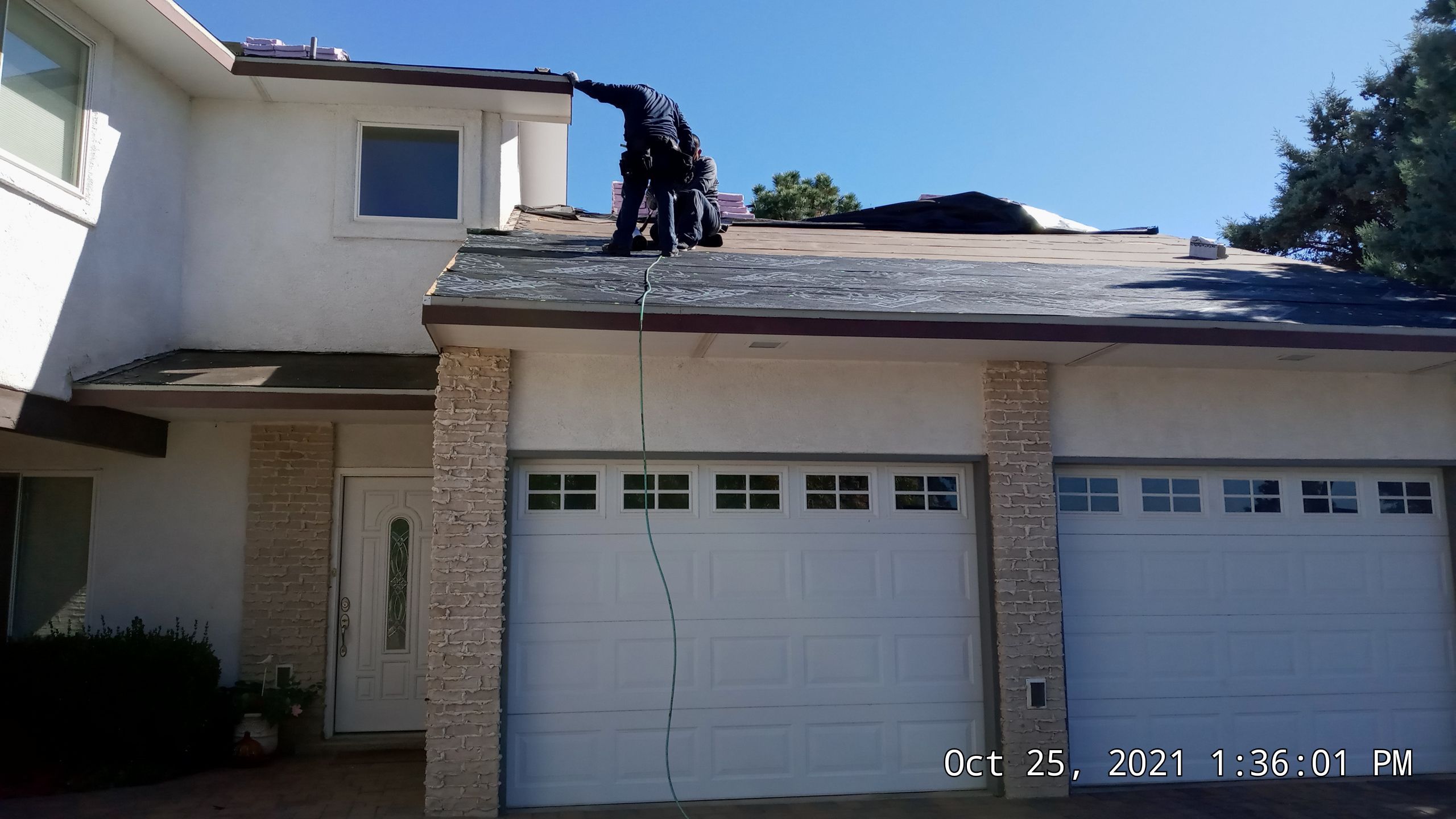 Owens Corning Duration Onxy Black Shingle Roof Replacement in 4 Hills by Doyle Roof Masters Inc