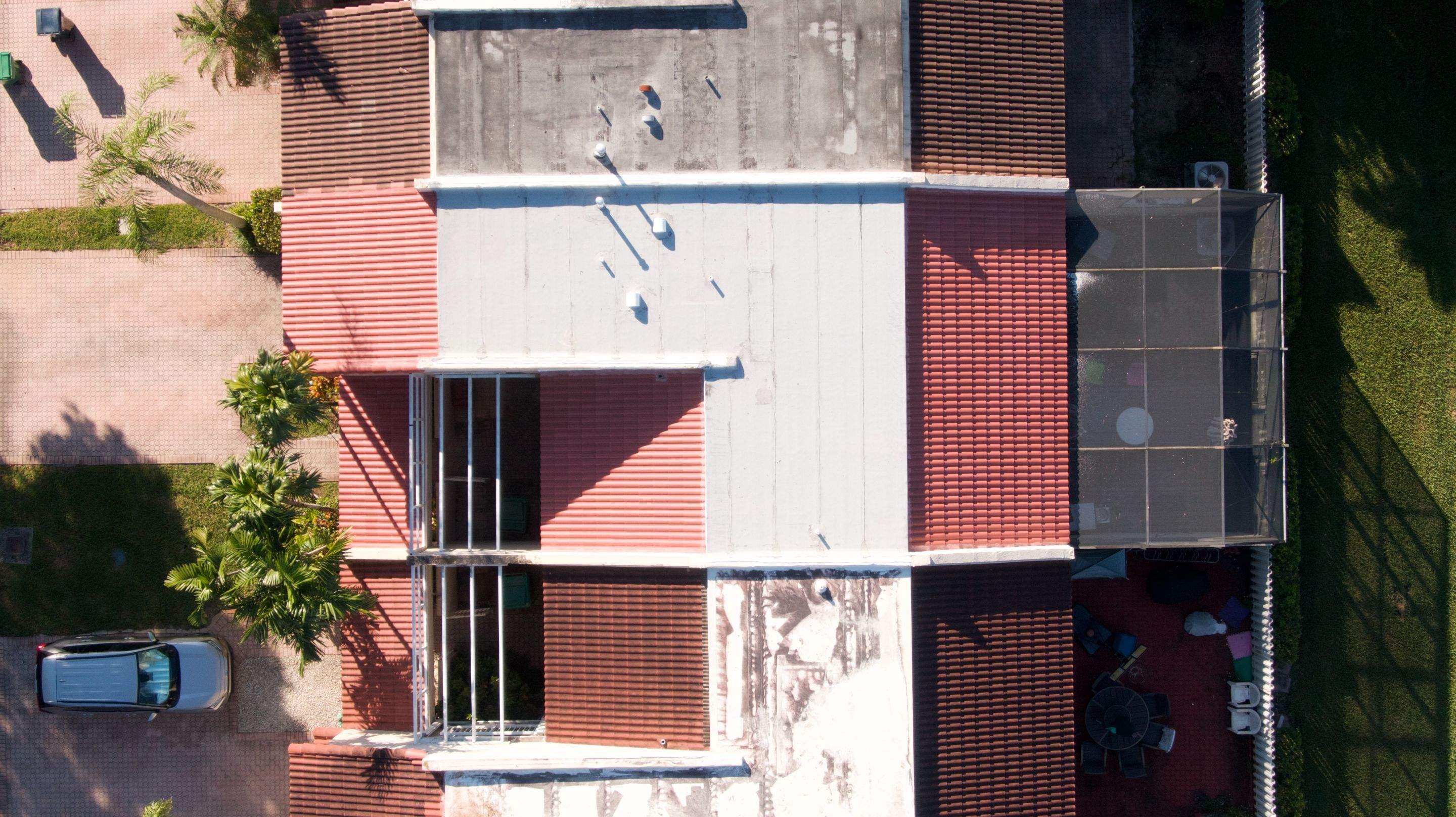 Crown - Tuscany - Smoked Fireclay by Istueta Roofing