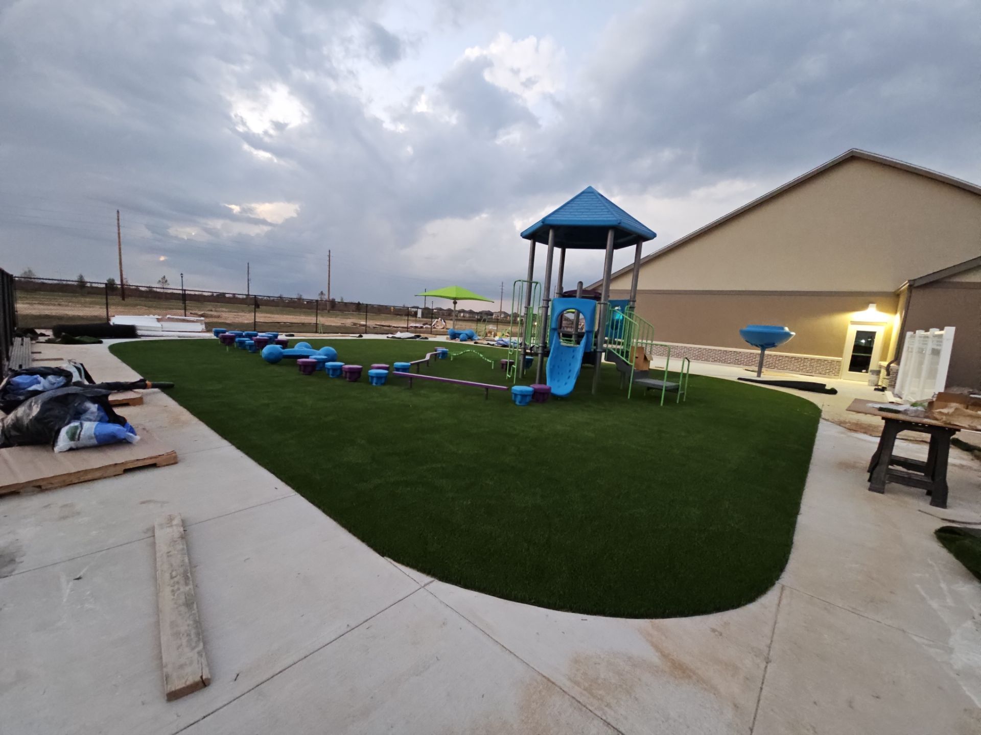 Everbook Sunterra Playground Equipment & Turf Install by Southwest Greens Midwest