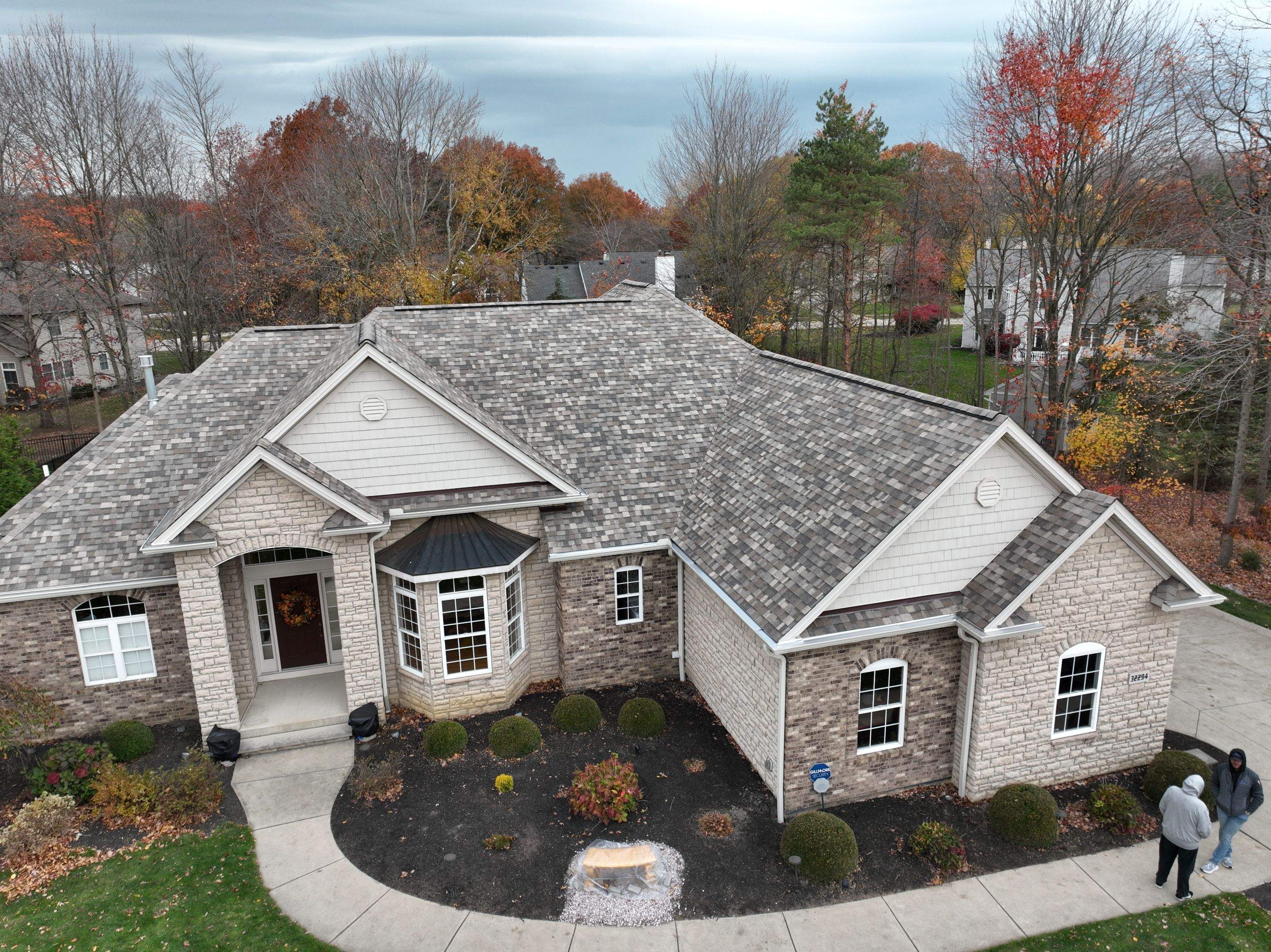 Coastal Elegance in Avon Lake: Sand Dune Designer Upgrade by Cornerstone Roofing And Siding