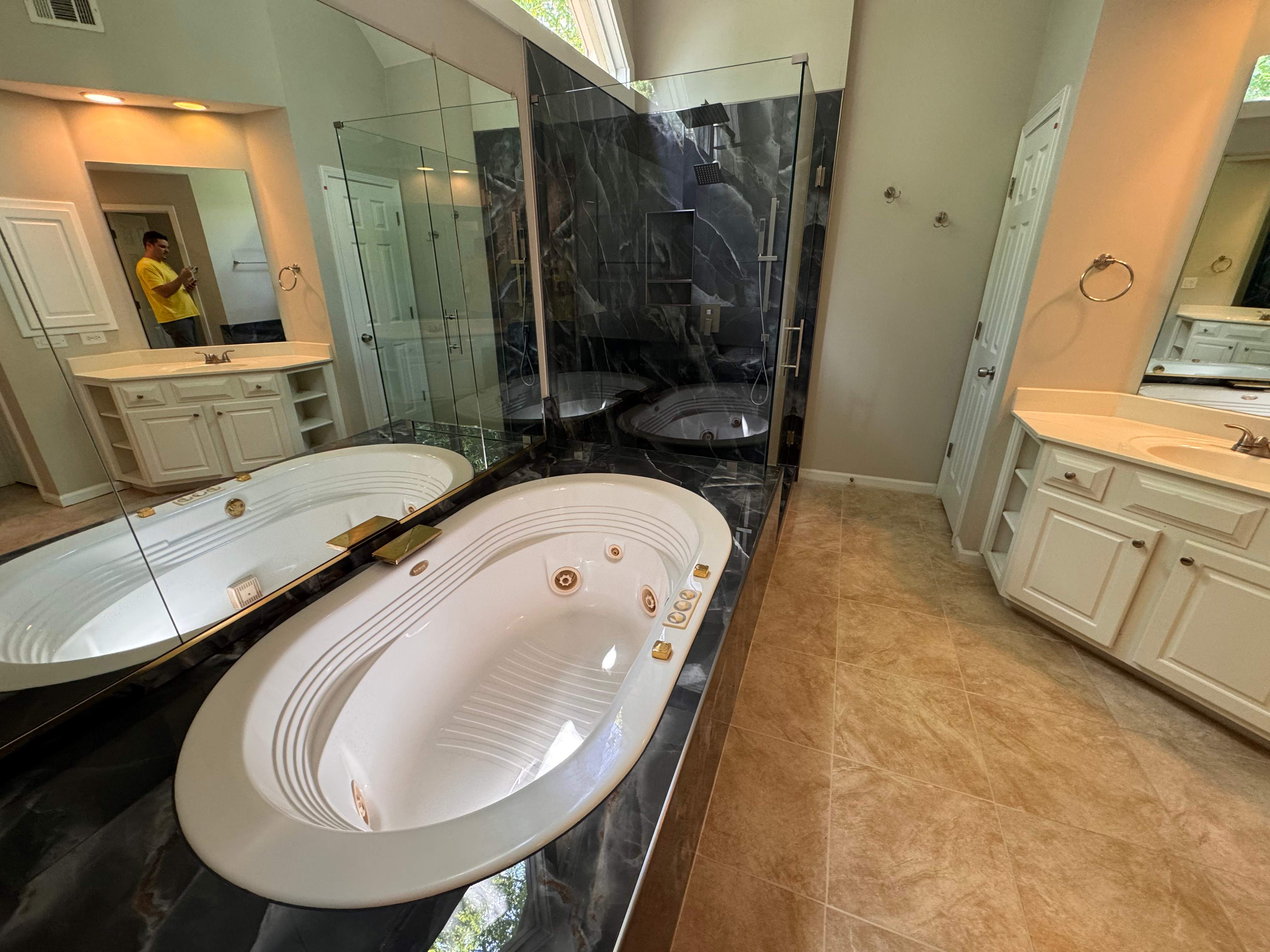 Master bathroom renovation by Prudencio