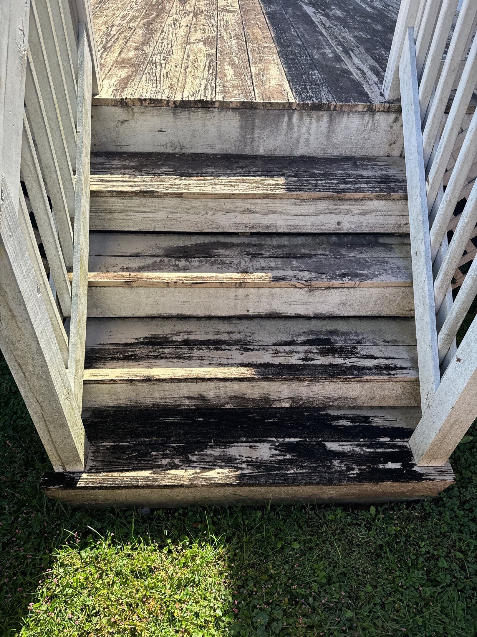 Wood Deck using Wood Sealant and Stain by DuraSeal