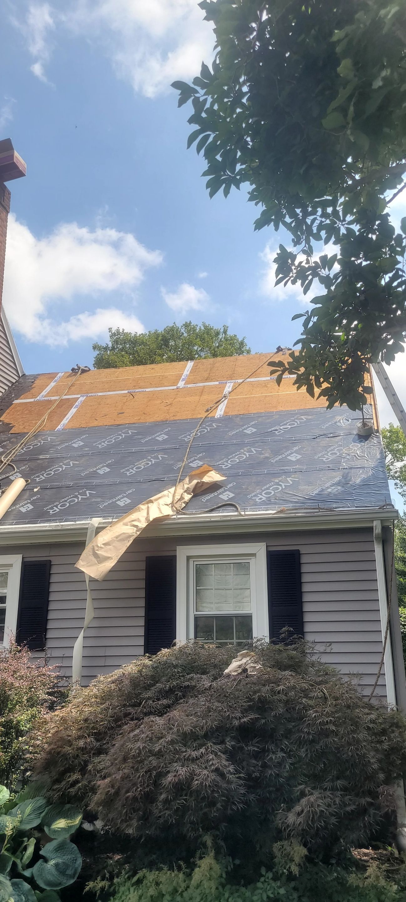 DiGIorgi ROofing & Siding INC new roof in Meriden, CT by DiGiorgi Roofing and Siding Inc
