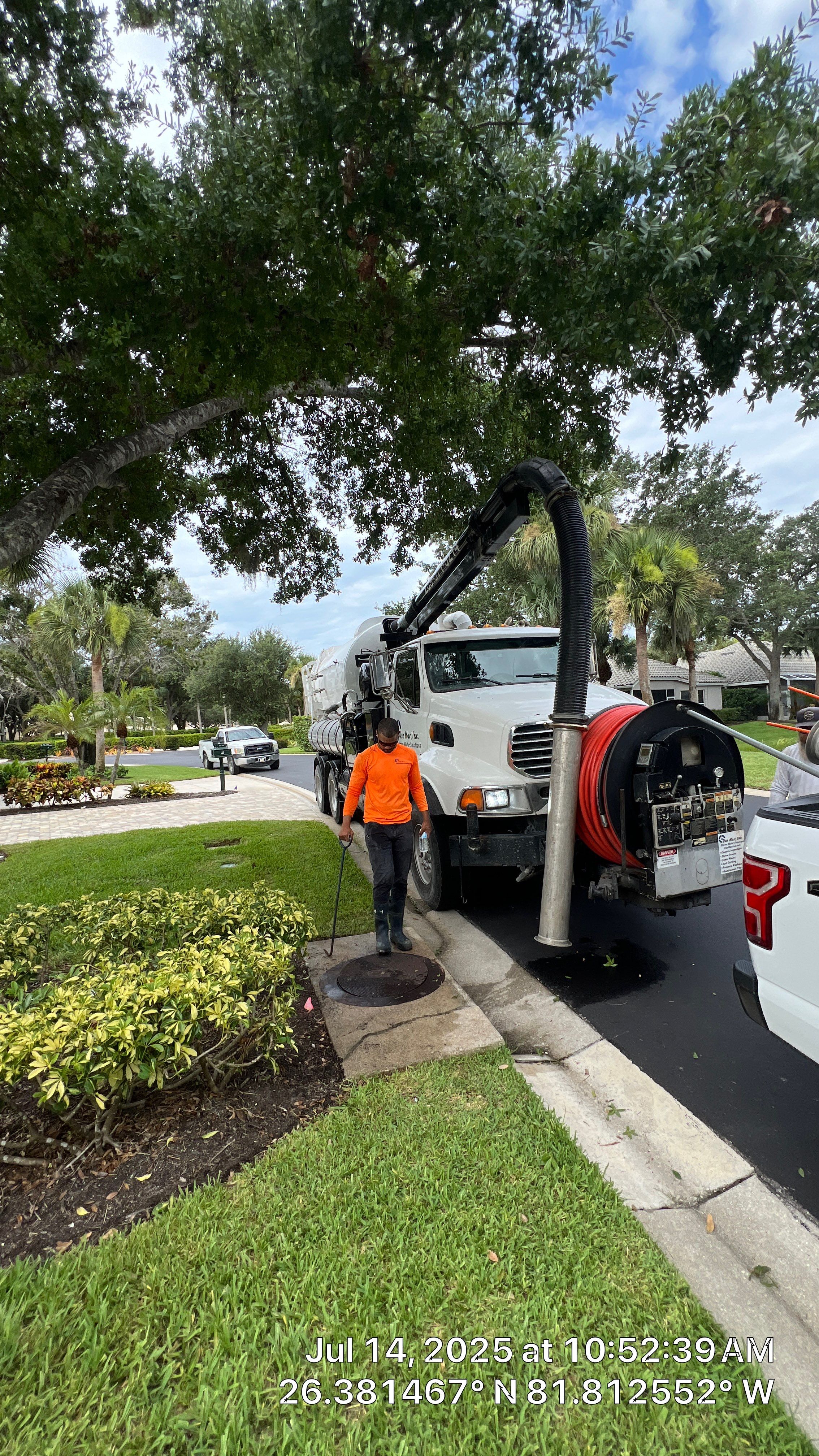 Pelican Landing Neighborhood Stormwater System Maintenance by APS Power & Water