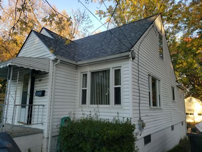 ATLAS PINNACLE COLOR: SCOTCHGARD COASTAL GRANITE DRIP EDGE: WHITE