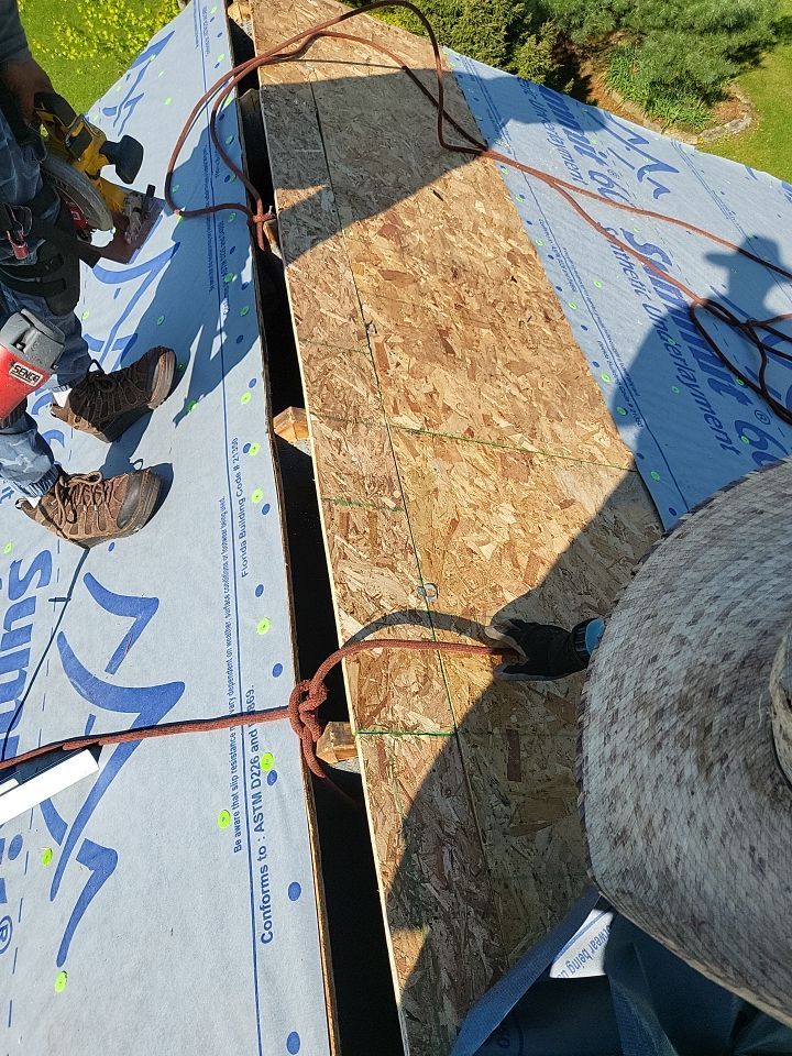 ATLAS PINNACLE COLOR: BLACK SHADOW DRIP EDGE: WHITE by Eagle Eye Roofing