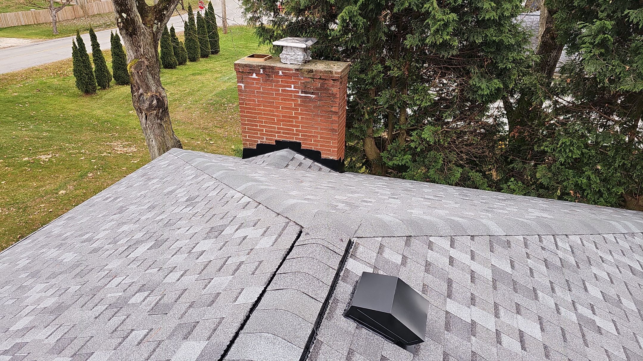 ATLAS PINNACLE COLOR: COASTAL GRANITE DRIP EDGE: TUXEDO GRAY by Eagle Eye Roofing