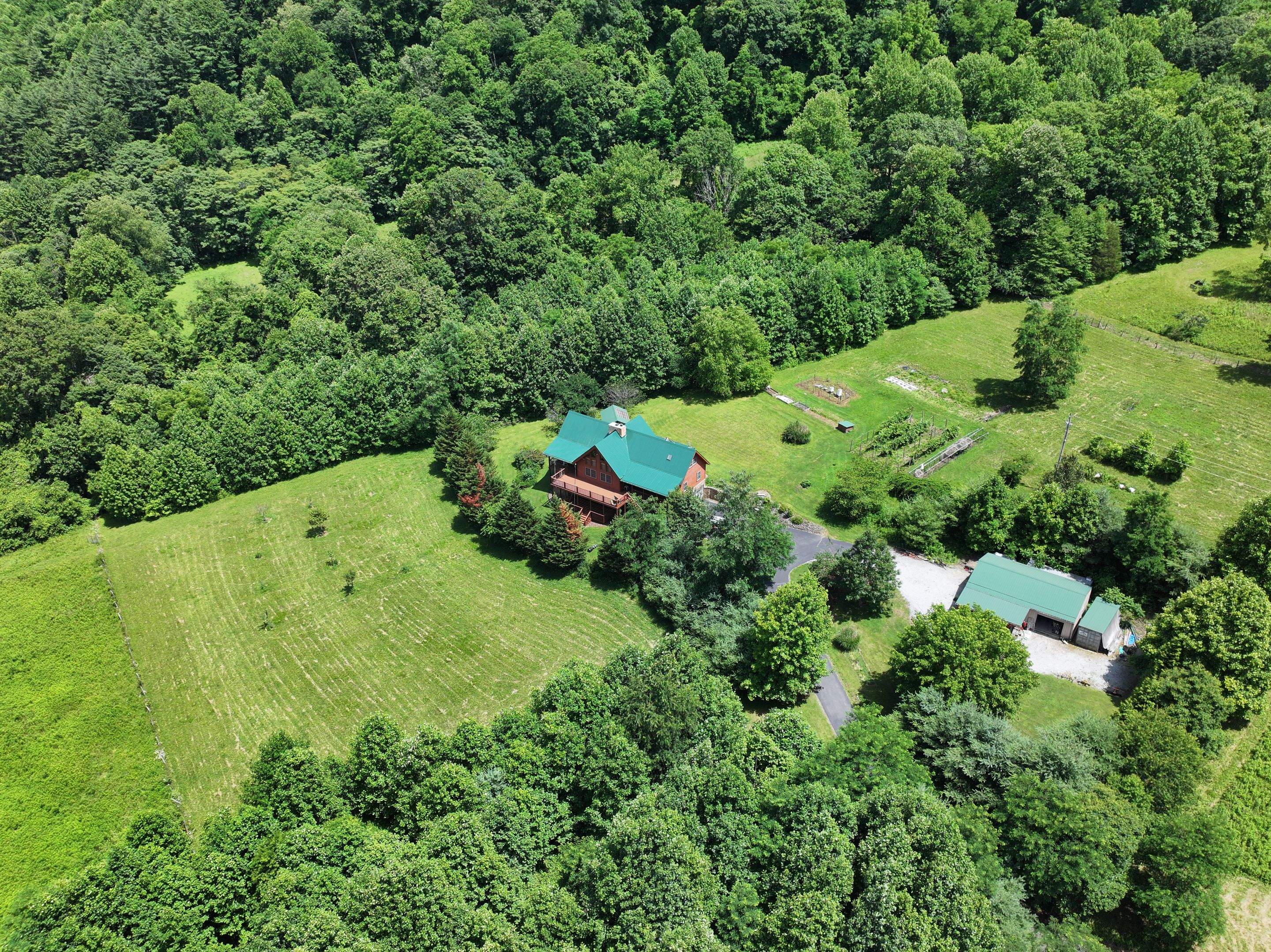 Crigger Residence by Omnia Roofing