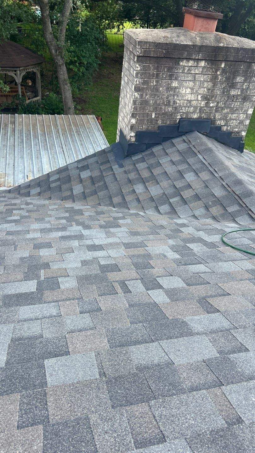 Williamsburg Gray - Owens Corning TruDefinition Duration by RoofsOnly.com