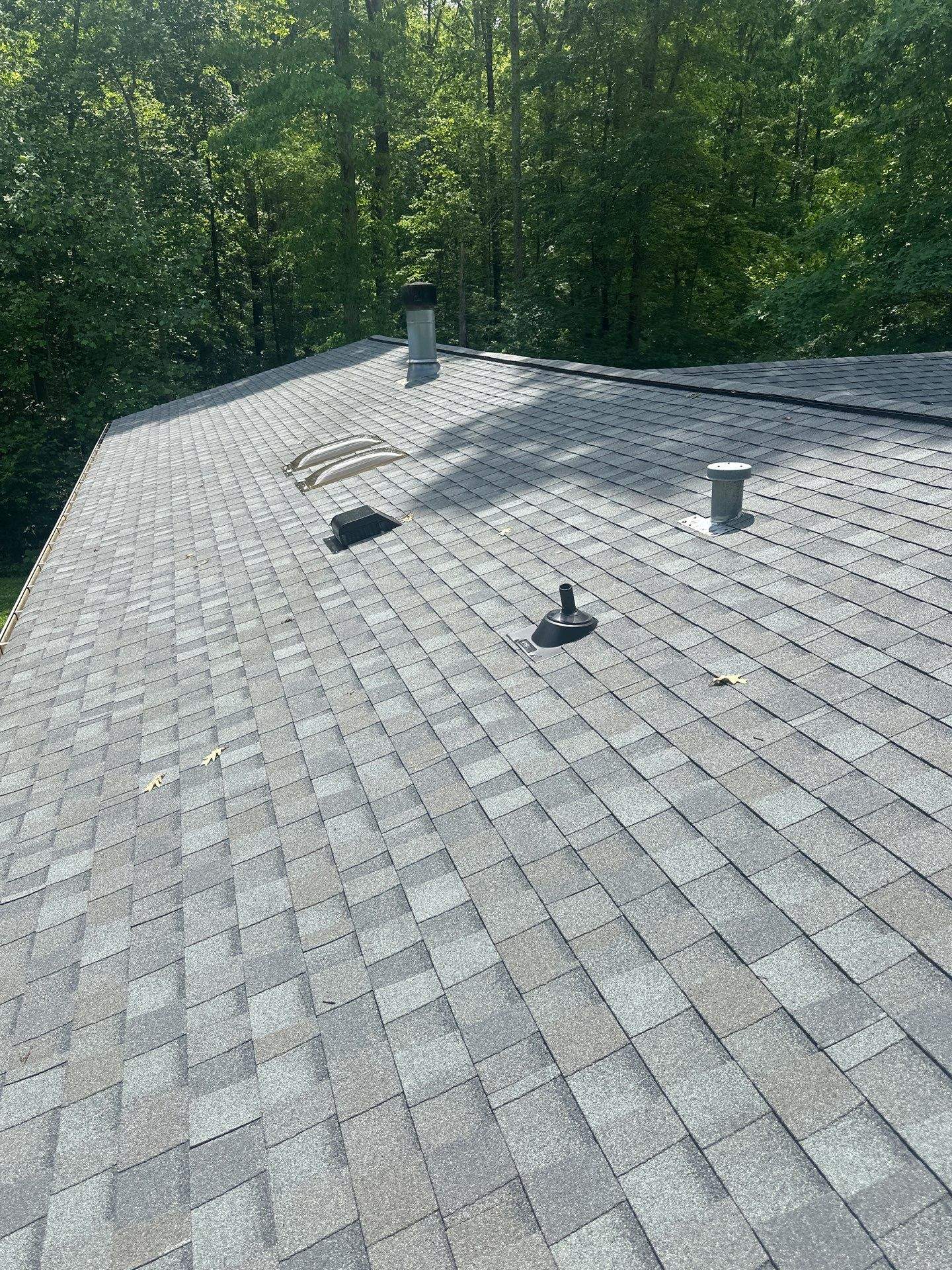 CertainTeed Landmark Pro Georgetown Gray - Multiples by Smithrock Roofing
