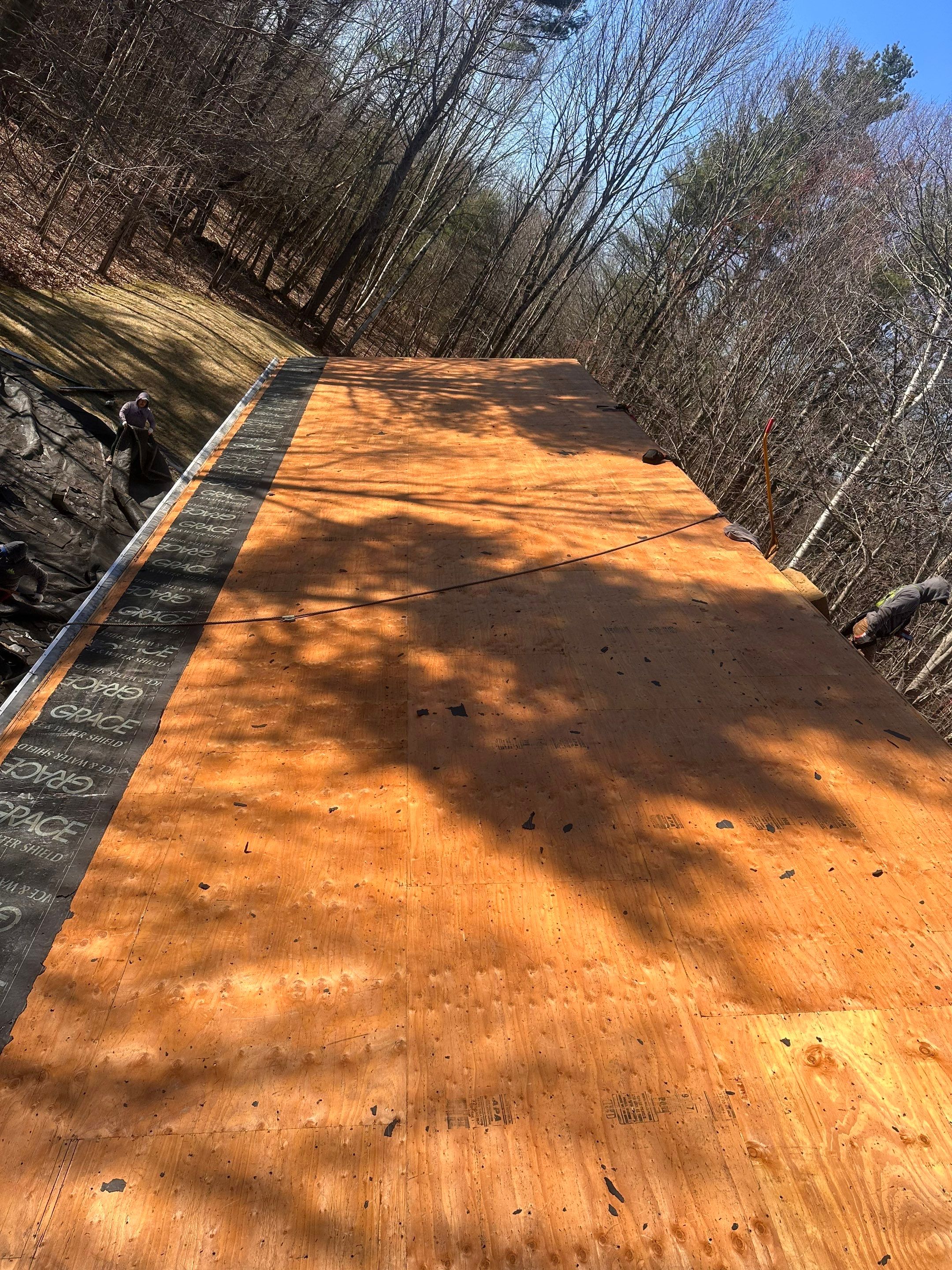 Vinyl Siding and Asphalt Roofing Replacement in Deerfield by Tall pine roofing