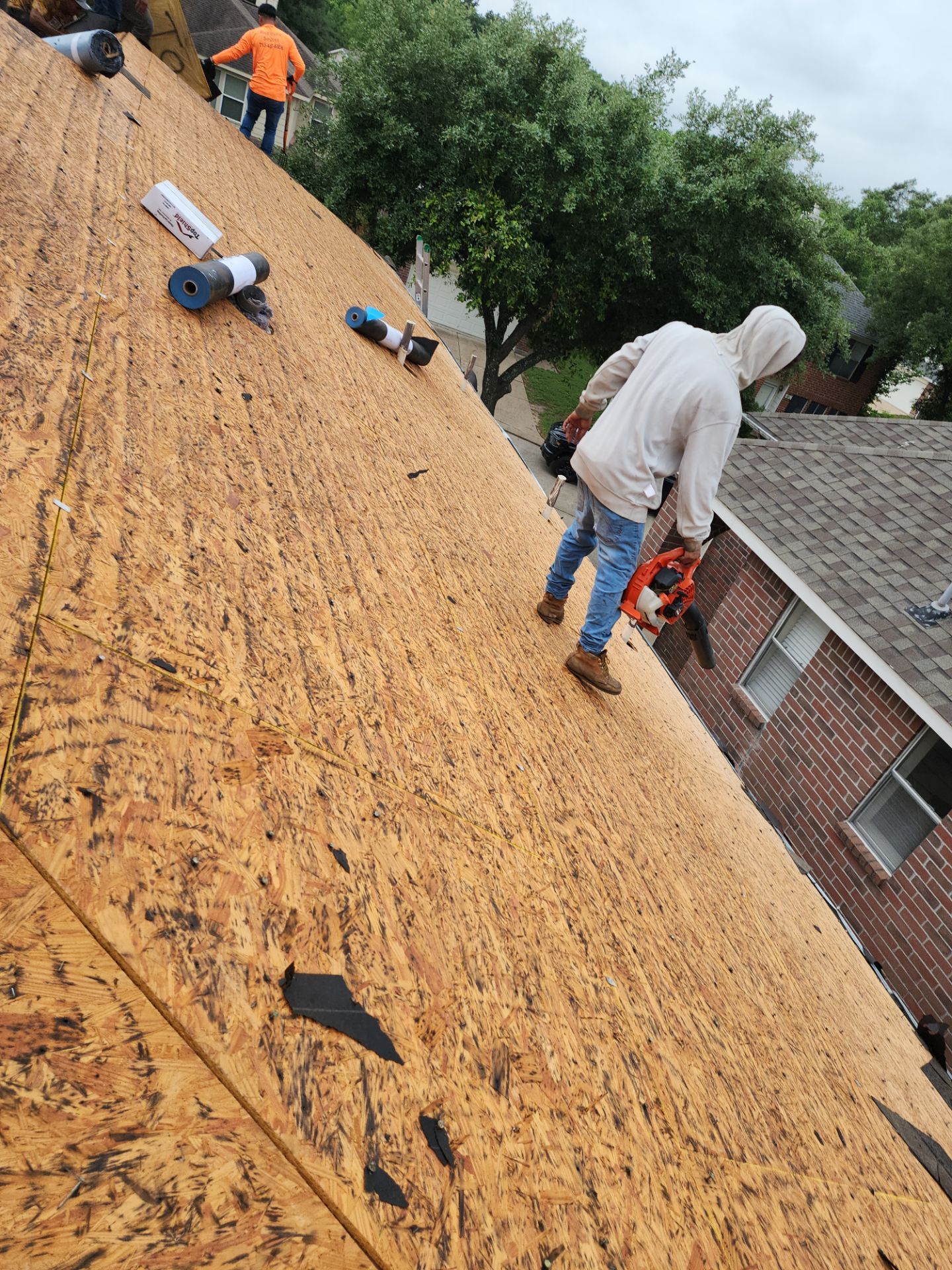 Residential Roofing Installation using Owen's Corning Duration (Lifetime) Shingles by Roof Repair Company