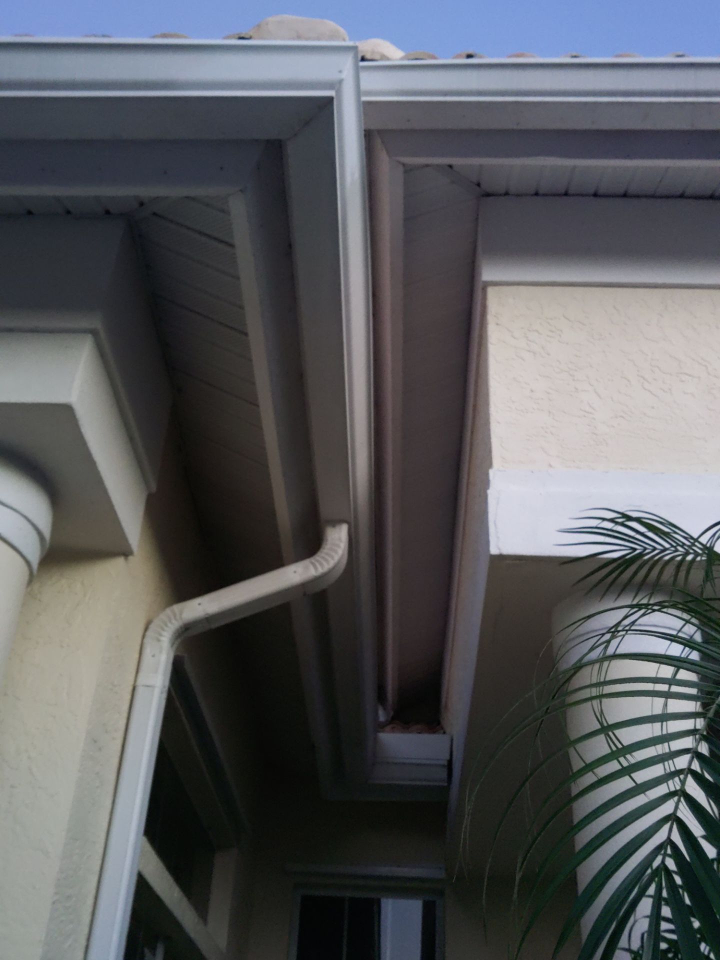 Soffit and Fascia Replacement in Sarasota, FL by Gutter Professors