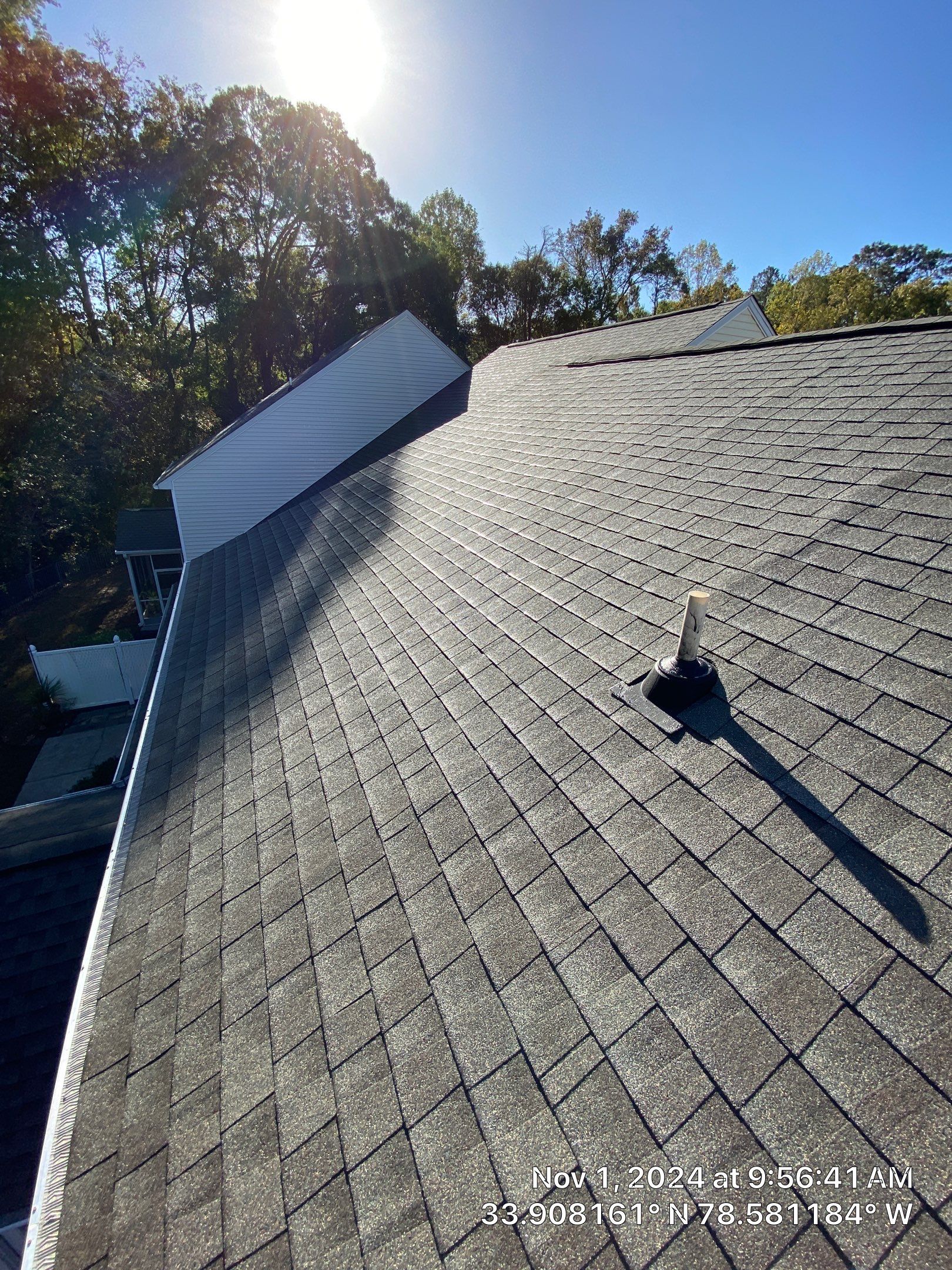 GAF HDZ - Weathered Wood by Linta Roofing Inc