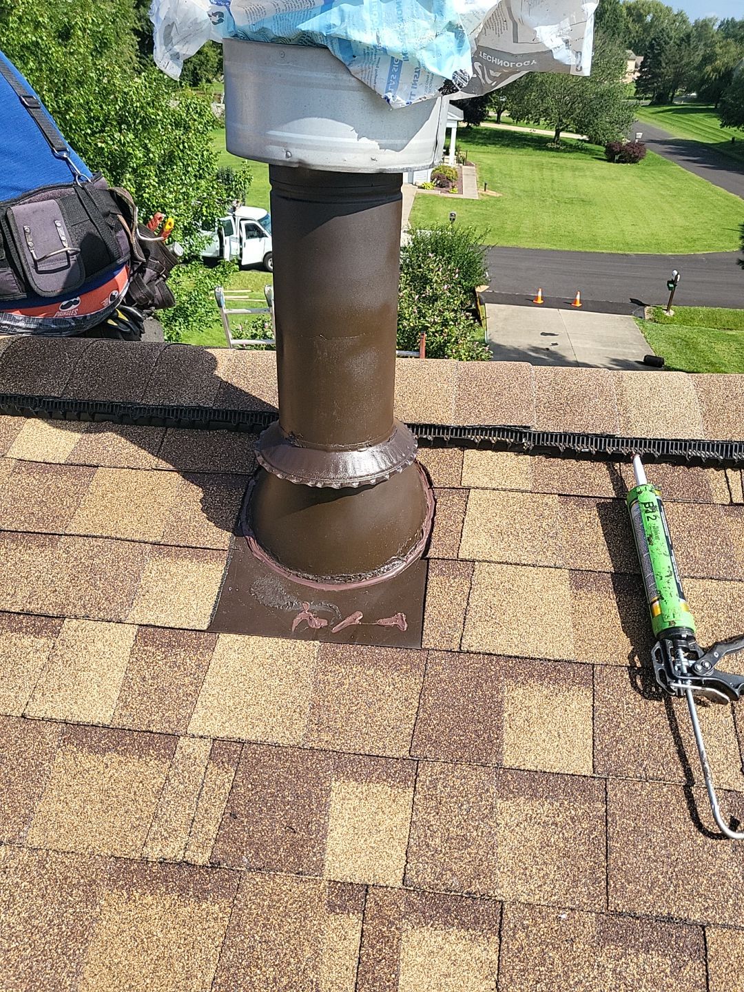 Atlas Pinnacle, Color: Weathered Wood, Drip Edge, Color: Royal Brown by Eagle Eye Roofing