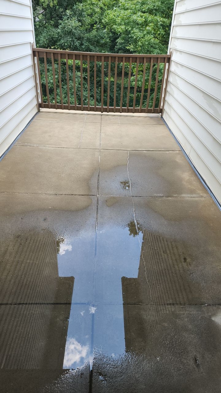 Appartment cleaning by Power Wash Masters LLC