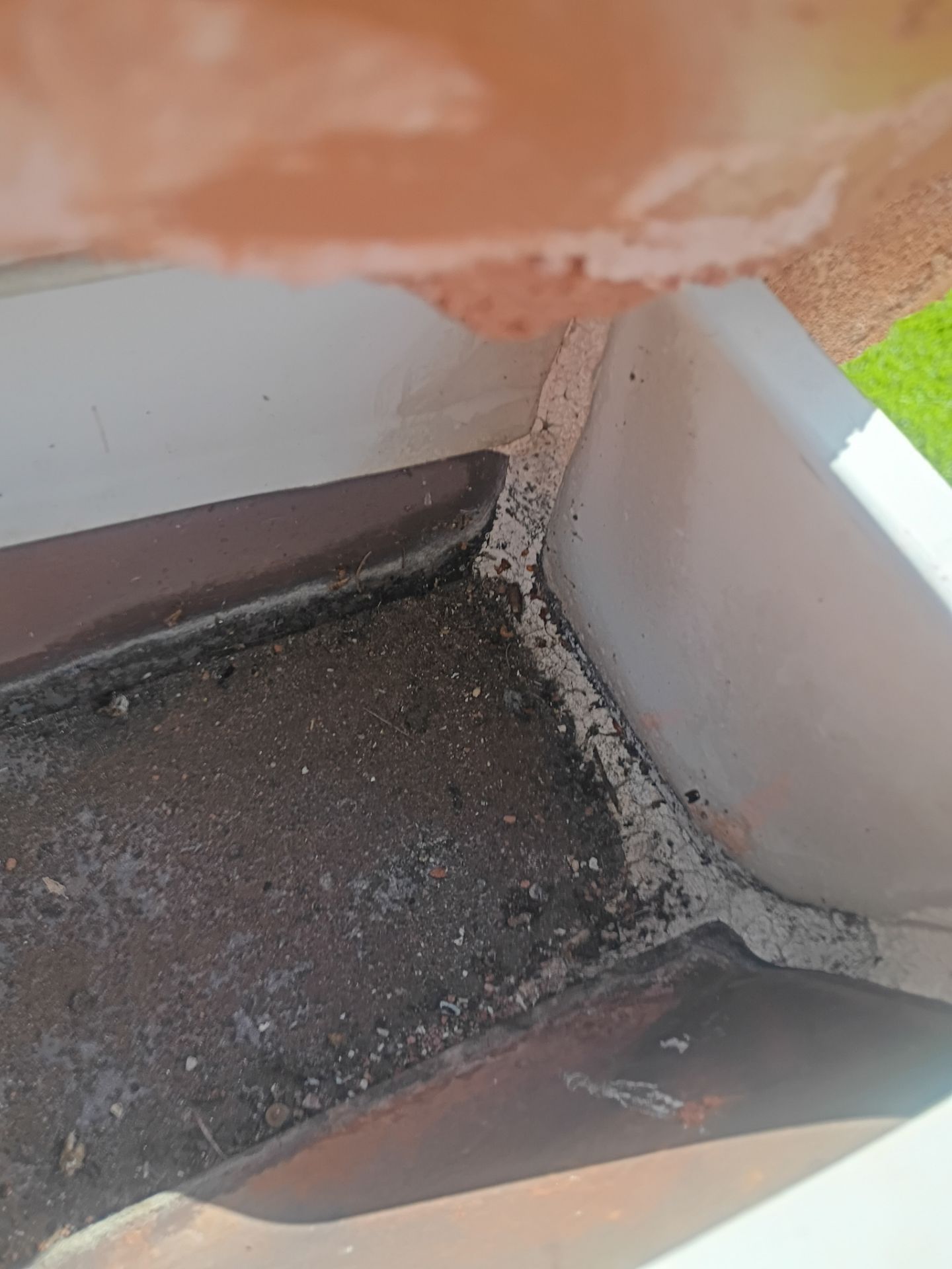 Aluminum Seamless Gutters using seal gutters in Fort Myers FL by Gutter Professors