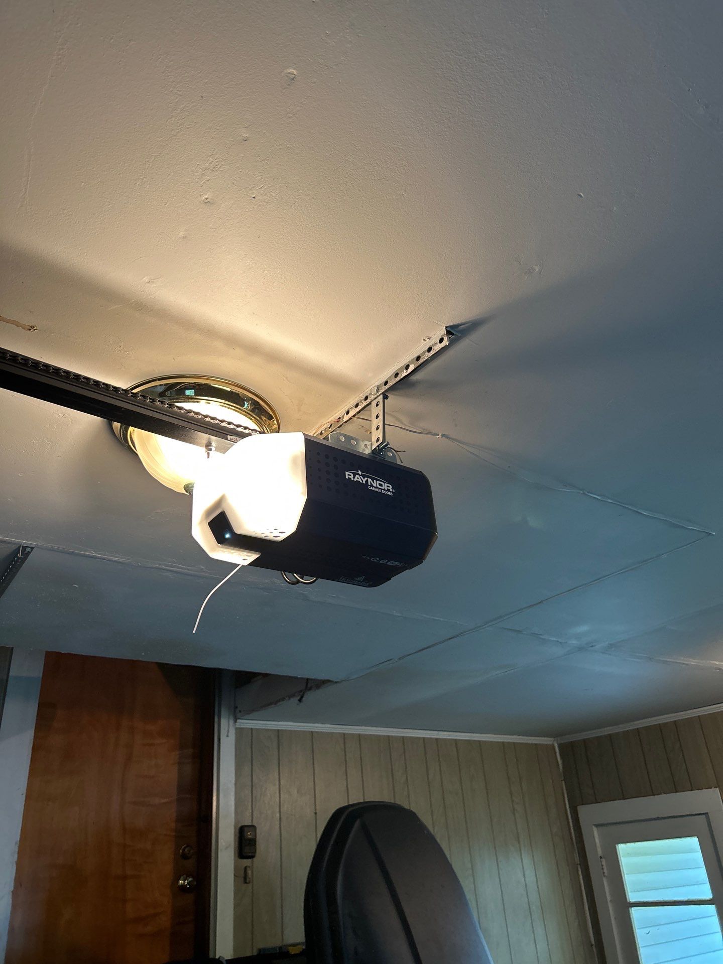 Door Installation using Raynor Encore Garage Door by Keene Door