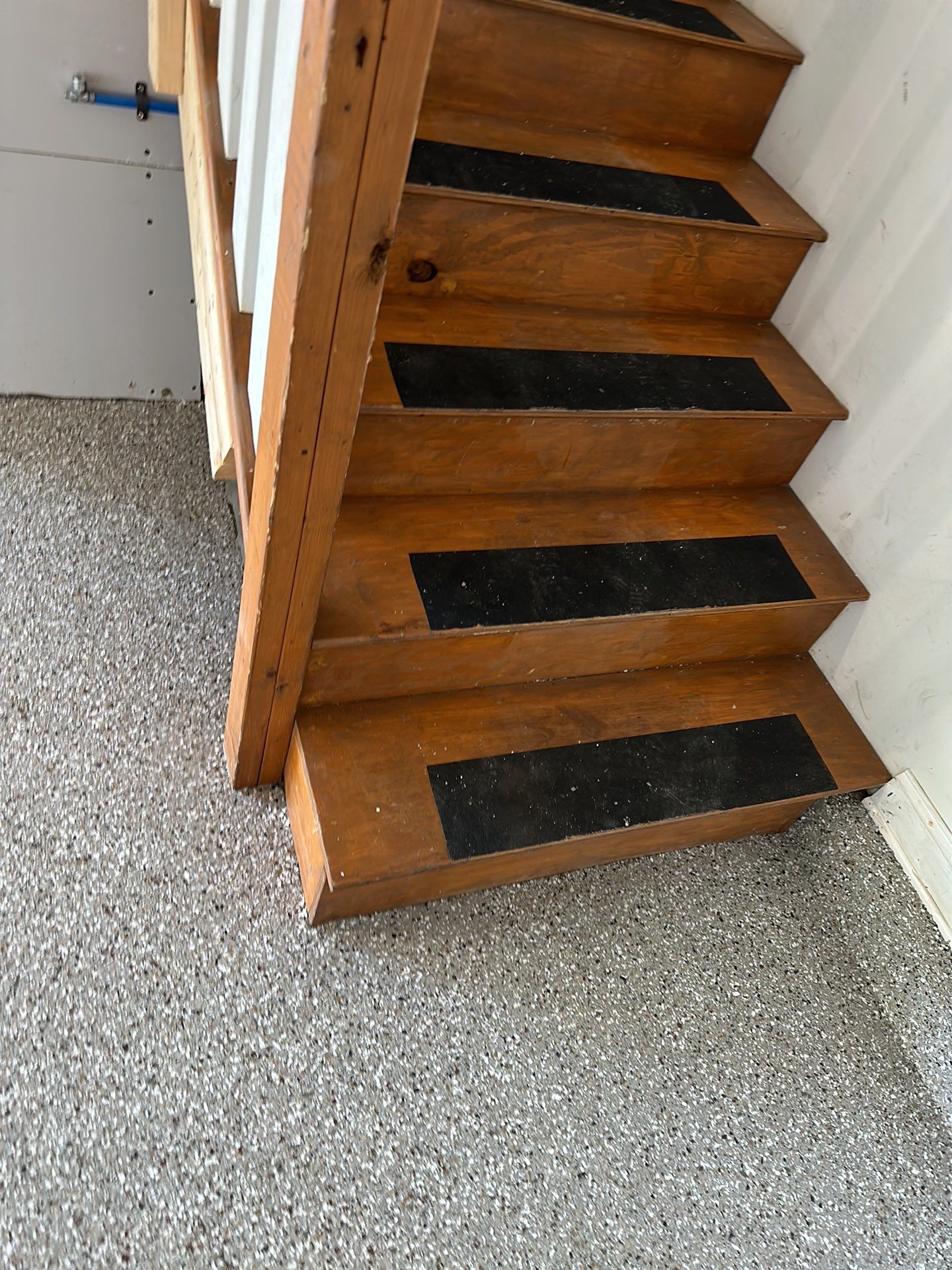 Scarelli Garage & Walkway TransFLOORmation by Symphony Concrete Coatings