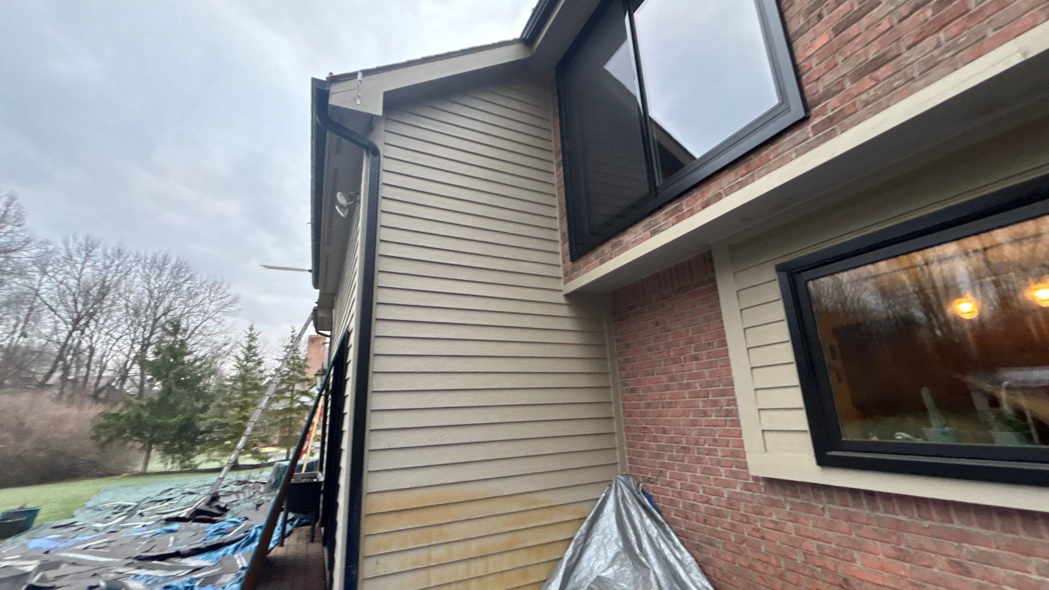 Roof Replacement using Owens Corning Onyx Black by 180 Contractors