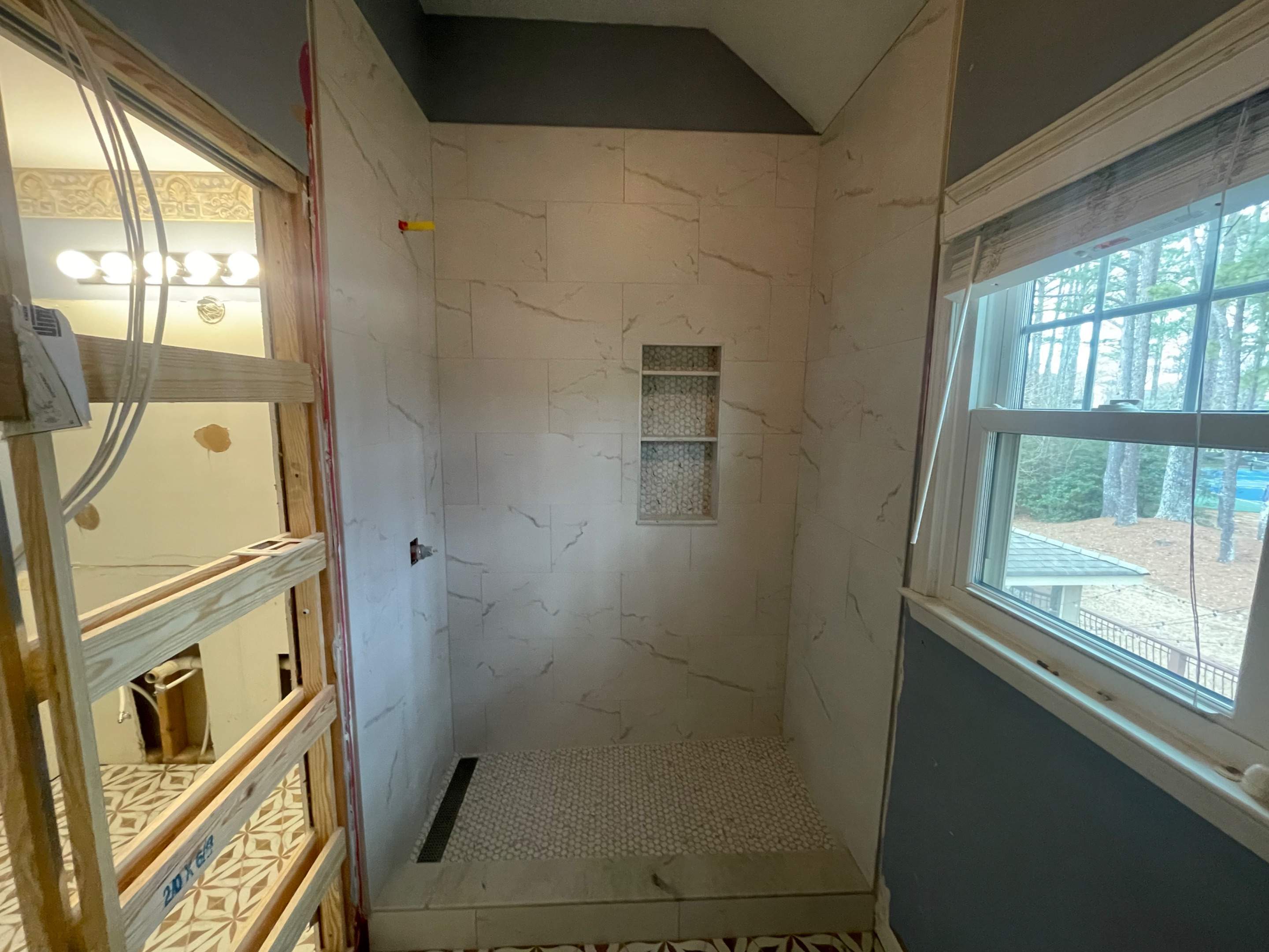 Hall bathroom renovation by Prudencio