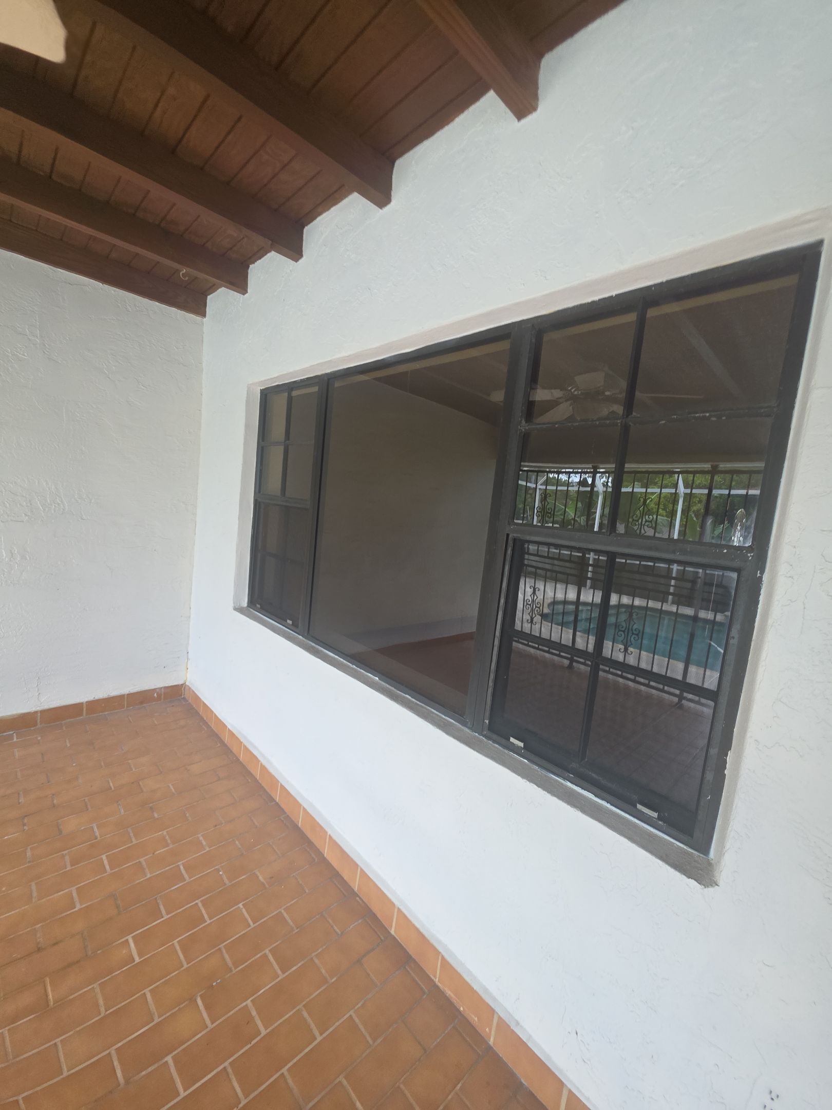 We  conducted an Inspection of this residential property to verify the condition and performance of the property. by Picos Construction Engineering