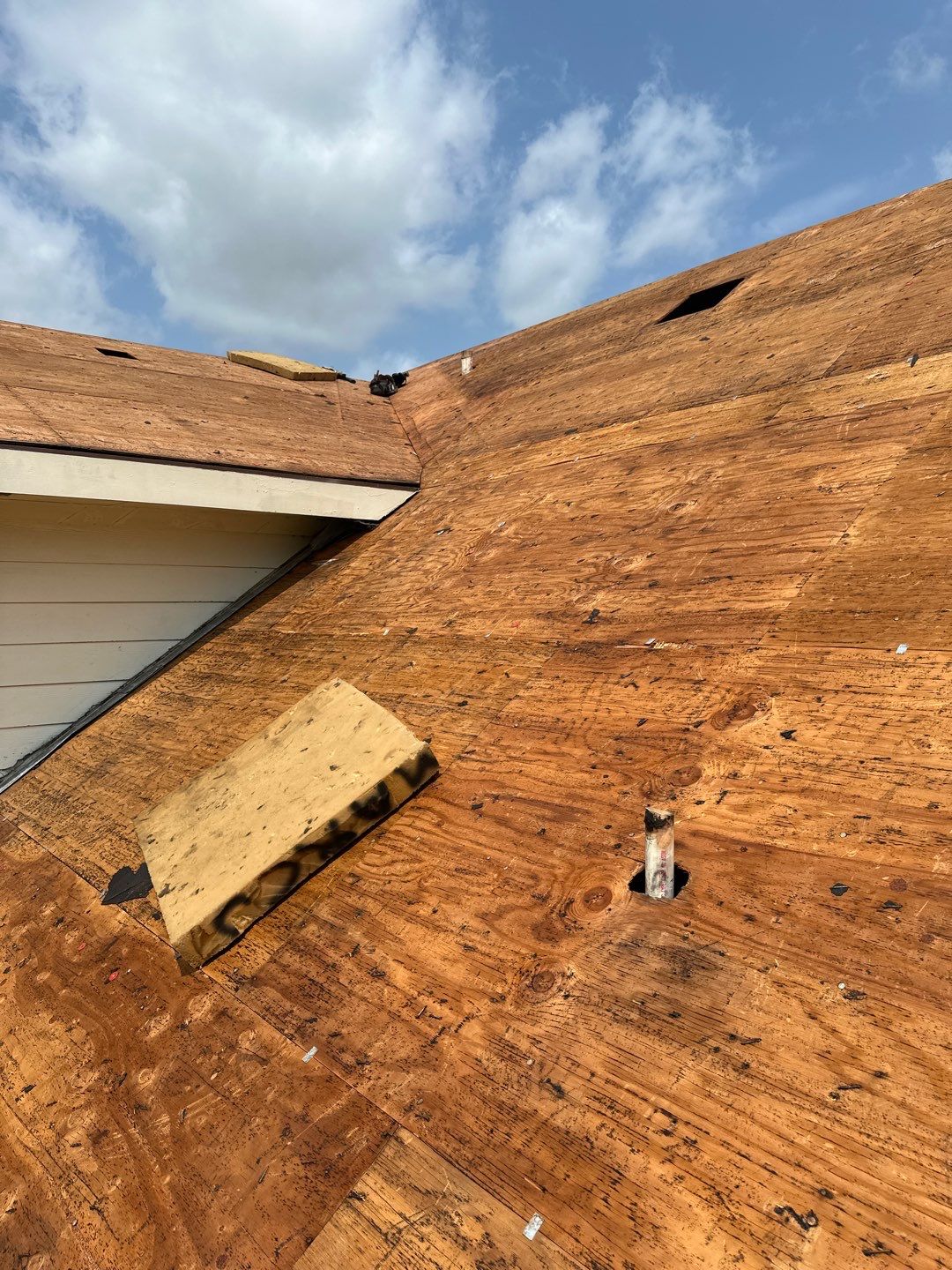 Residential Roofing Installation using Owen's Corning Duration (Lifetime) Shingles by Roof Repair Company