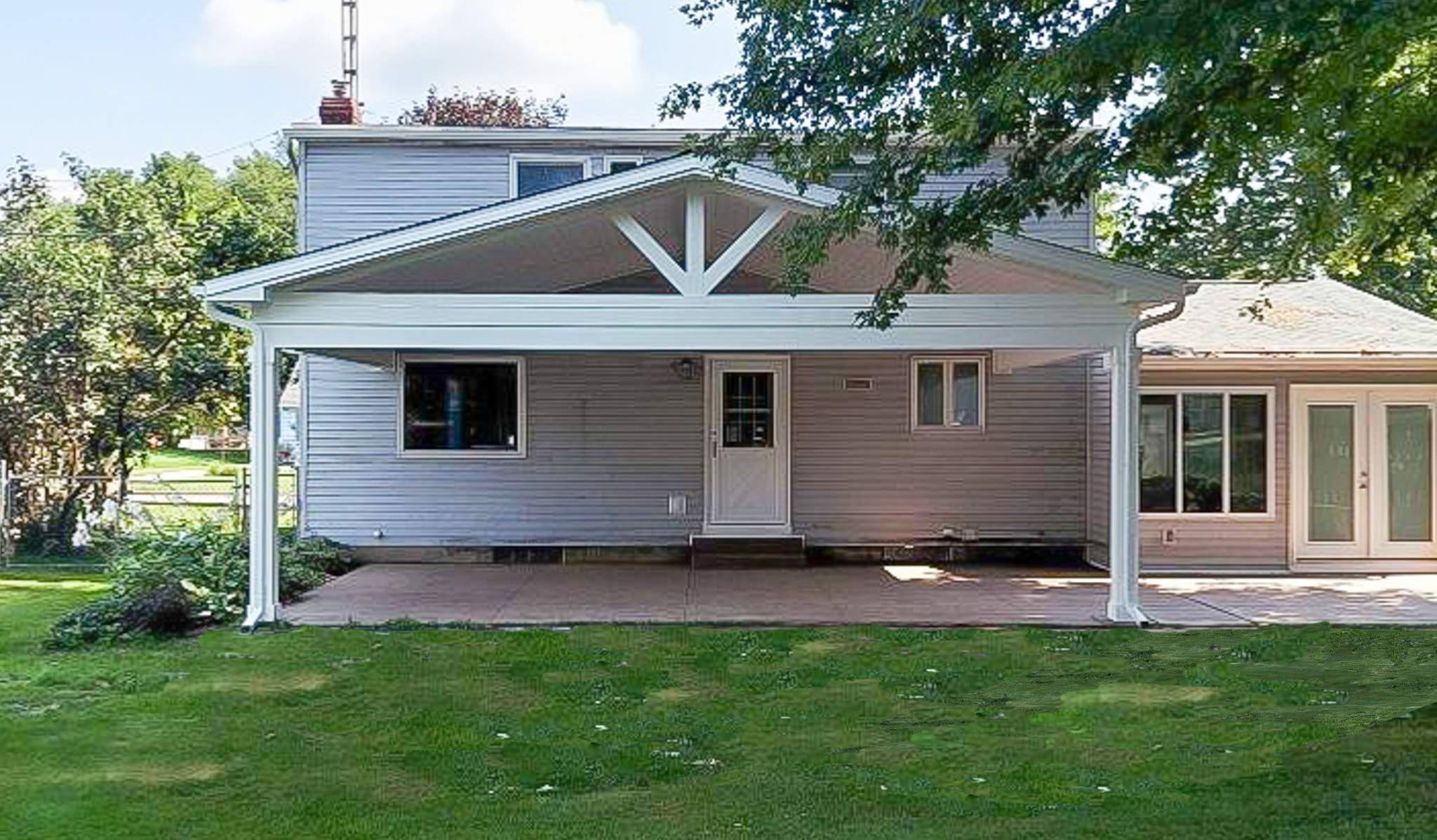 Outdoor Living- Addition by Ivy Lea Construction