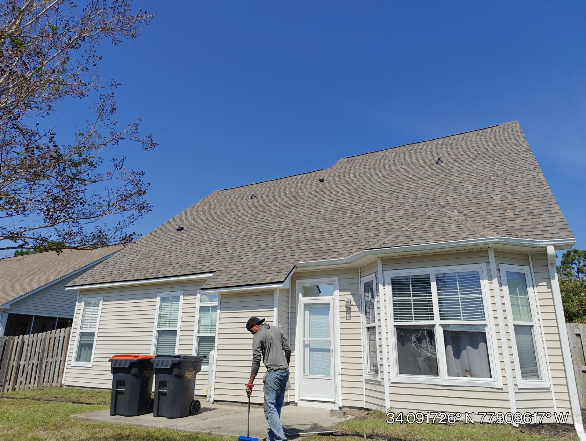 Ontario by Breeze Roofing Inc