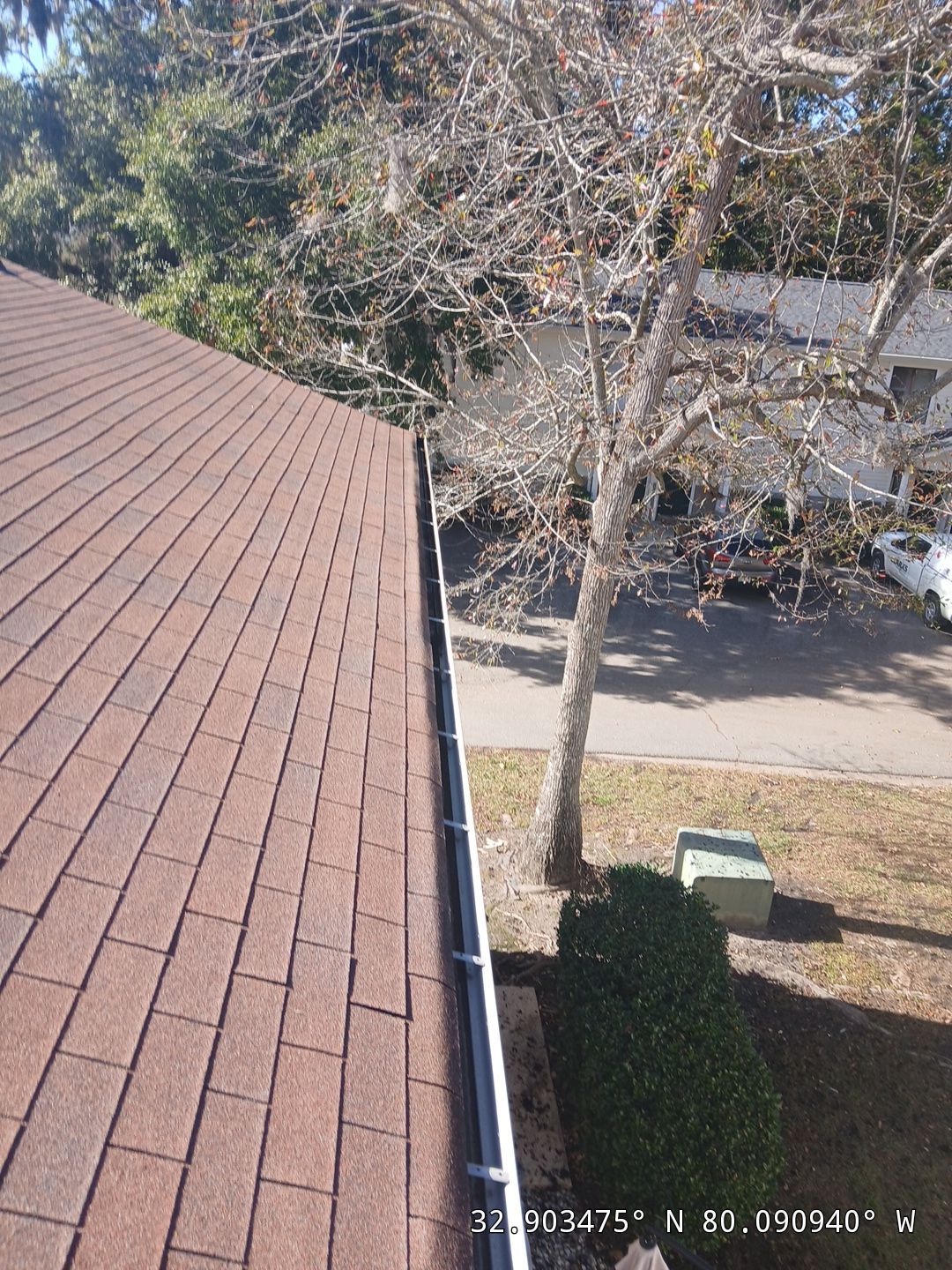Commercial gutter cleaning Ridgeville, SC after photo with clean gutters