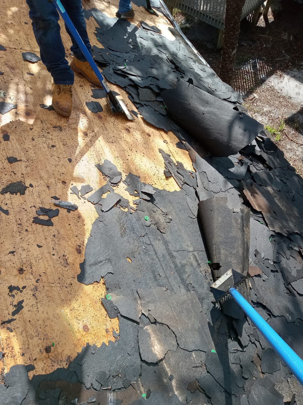 Residential Roofing Installation using Gulf Coast Metals Gulf Seam Panels by Four Peaks Roofing
