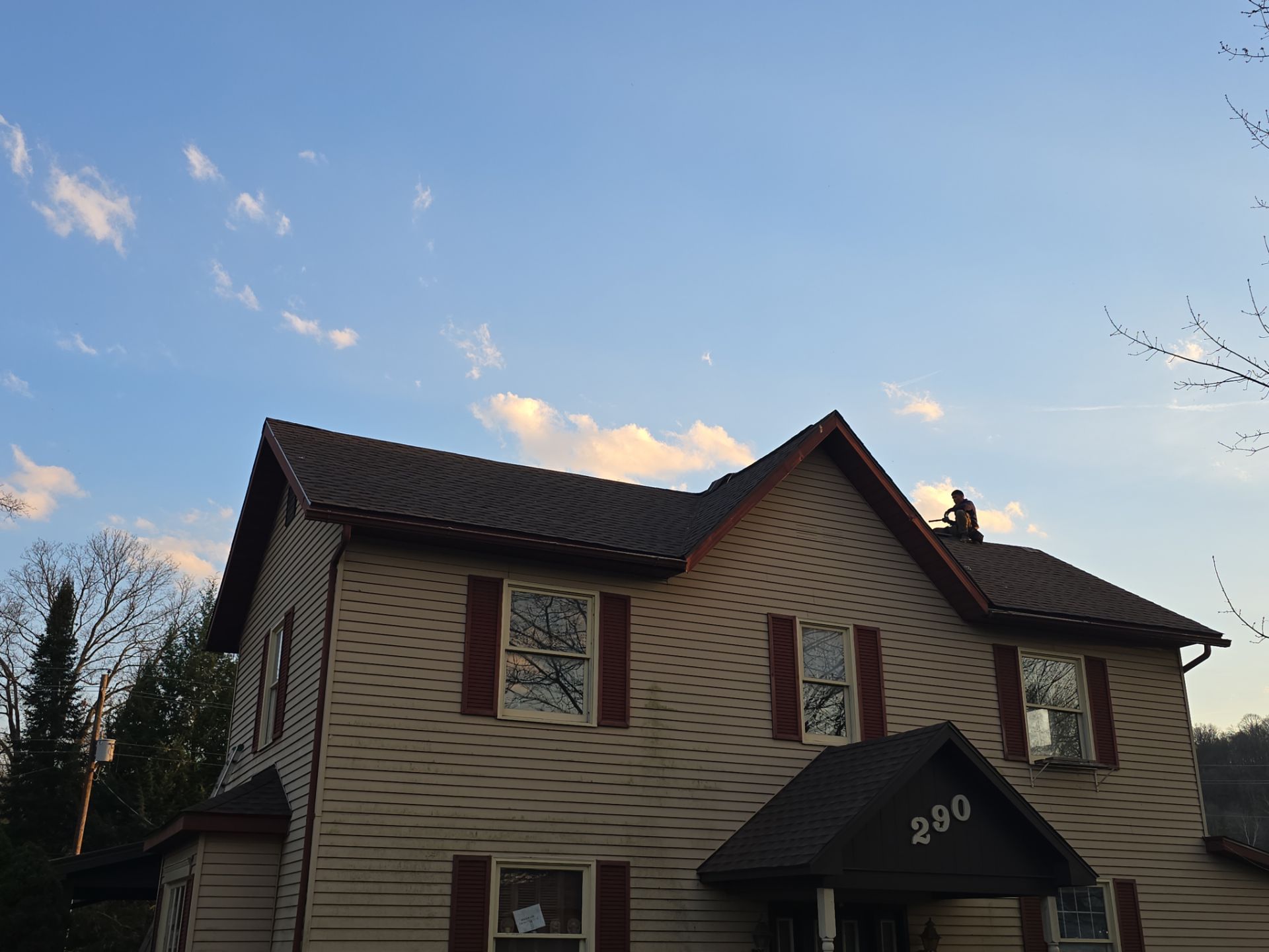 Residential Roofing Installation using GAF Timberline HDZ Charcoal by Rainstoppers Roofing