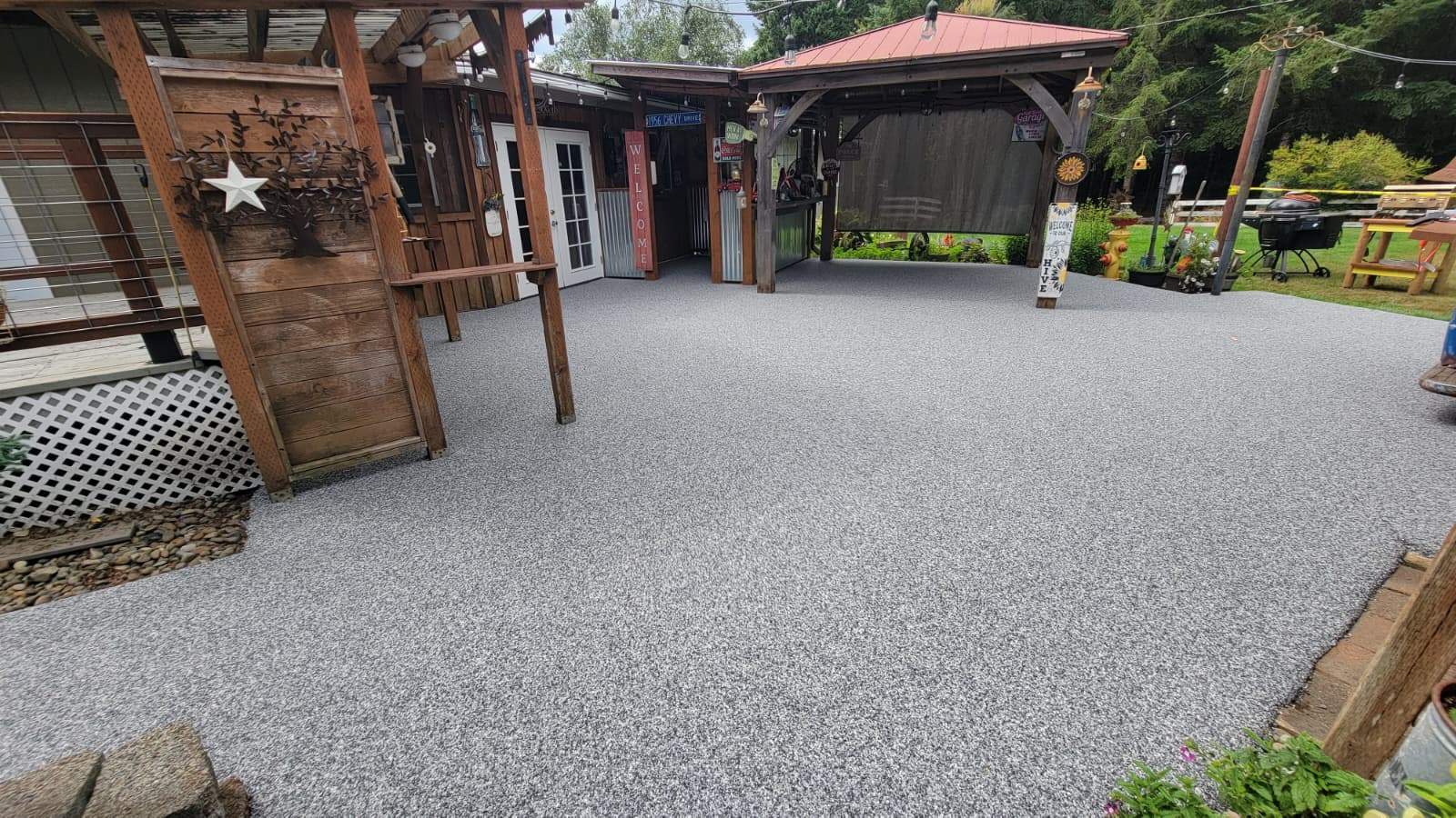 Vuba Back Patio by Concrete Coating Experts Inc.