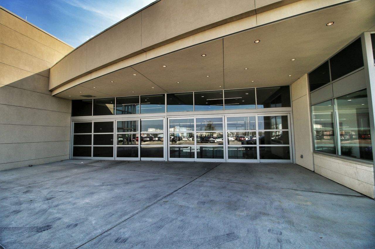 Grubbs INFINITI by United Glass Commercial