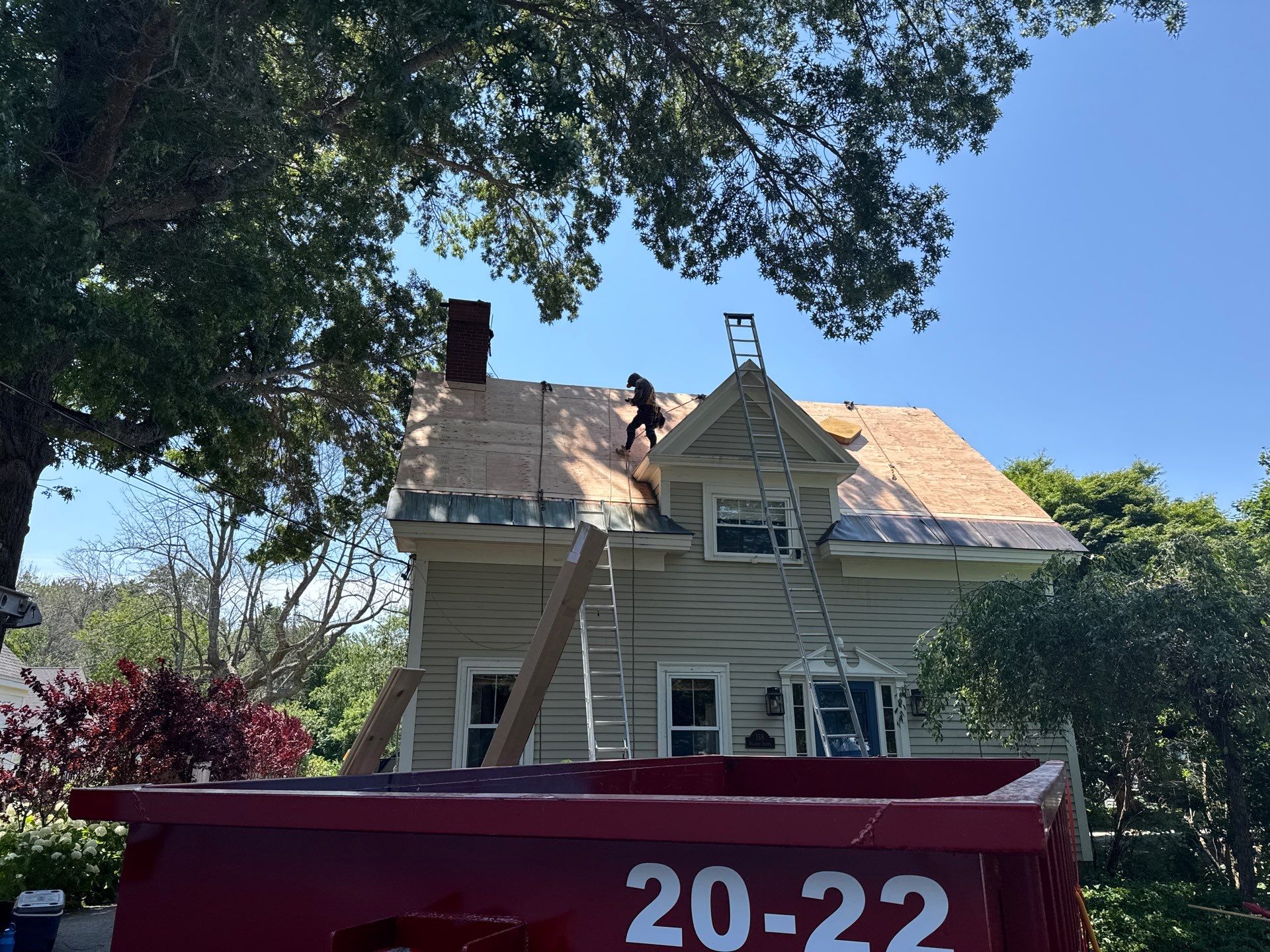 North Hampton, NH Roof Replacement Near Pine Road and Mill Road with CertainTeed Landmark Weathered Wood Shingles by Compass exteriors