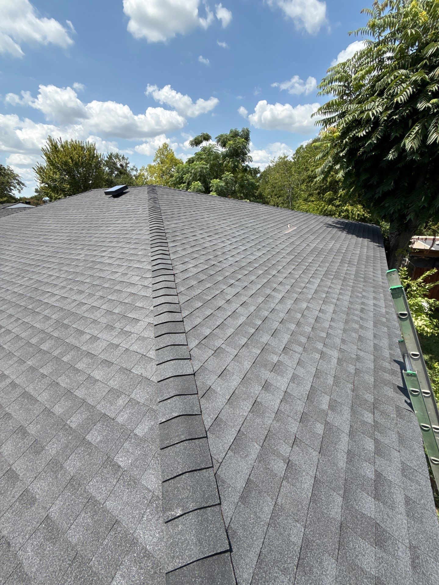 GAF Natural Shadow - Charcoal  by Top Sun Roofing
