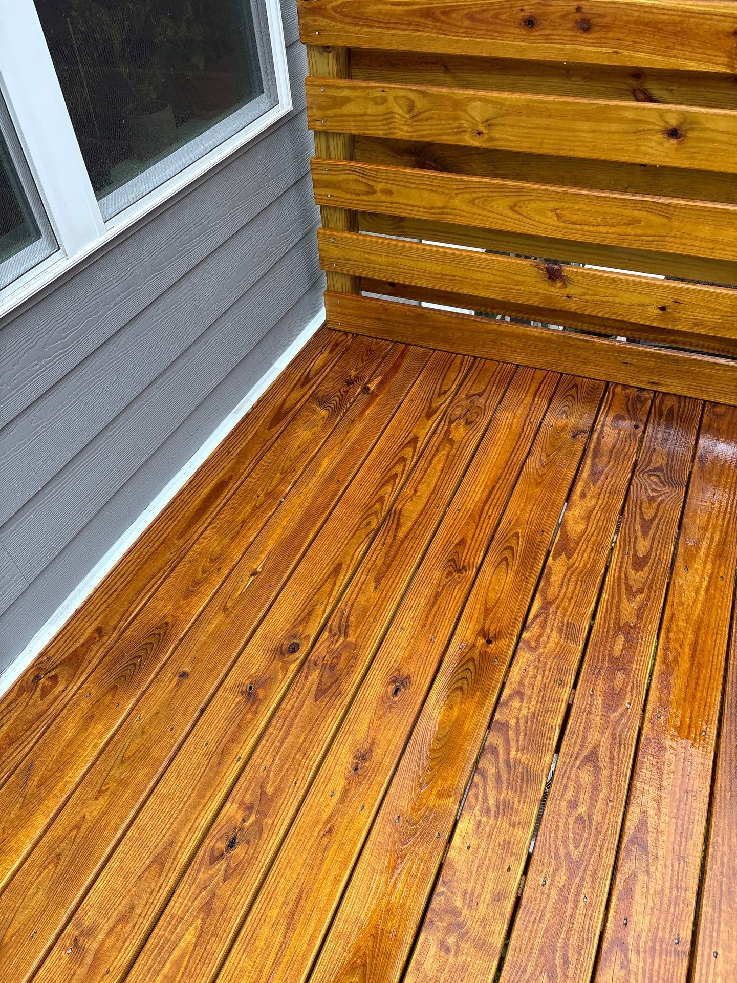 Wood Deck using Wood Sealant by DuraSeal