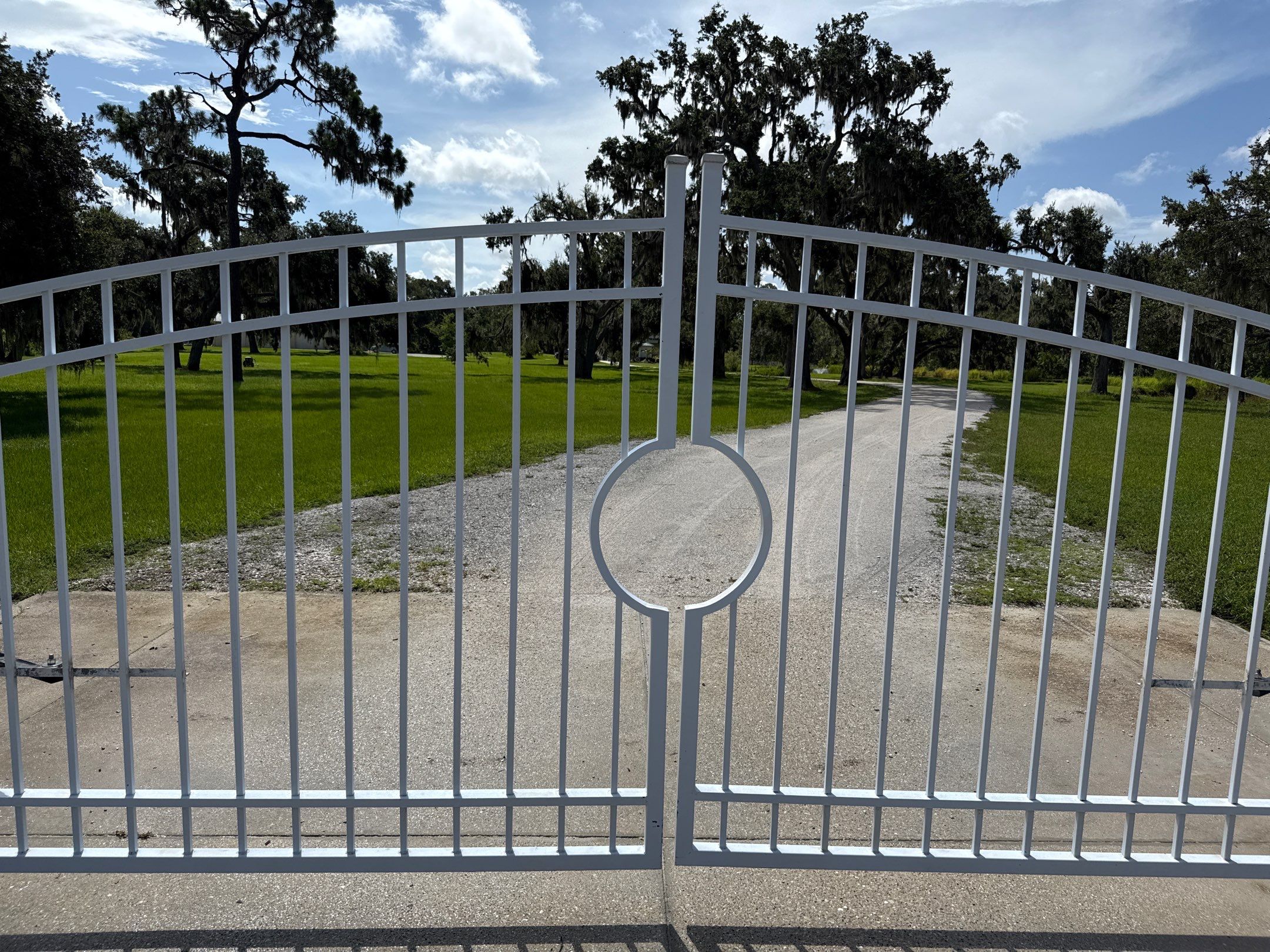🐎 Vinyl Horse Fence, Entrance Cleaning + House Wash – Parrish, FL by Sunshine AquaWash