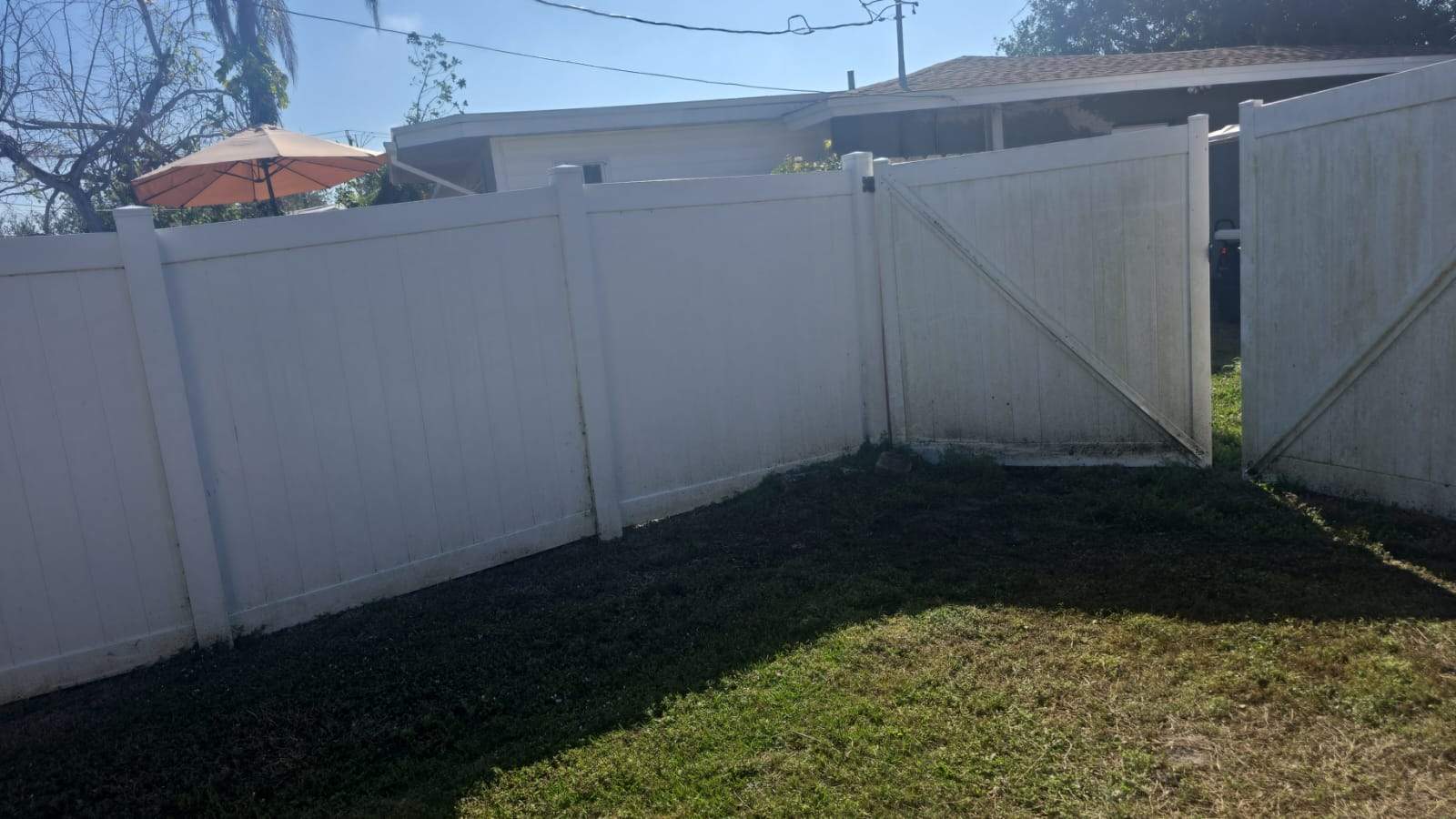 Vinyl and Chain Link Combo in Venice by True Fence LLC