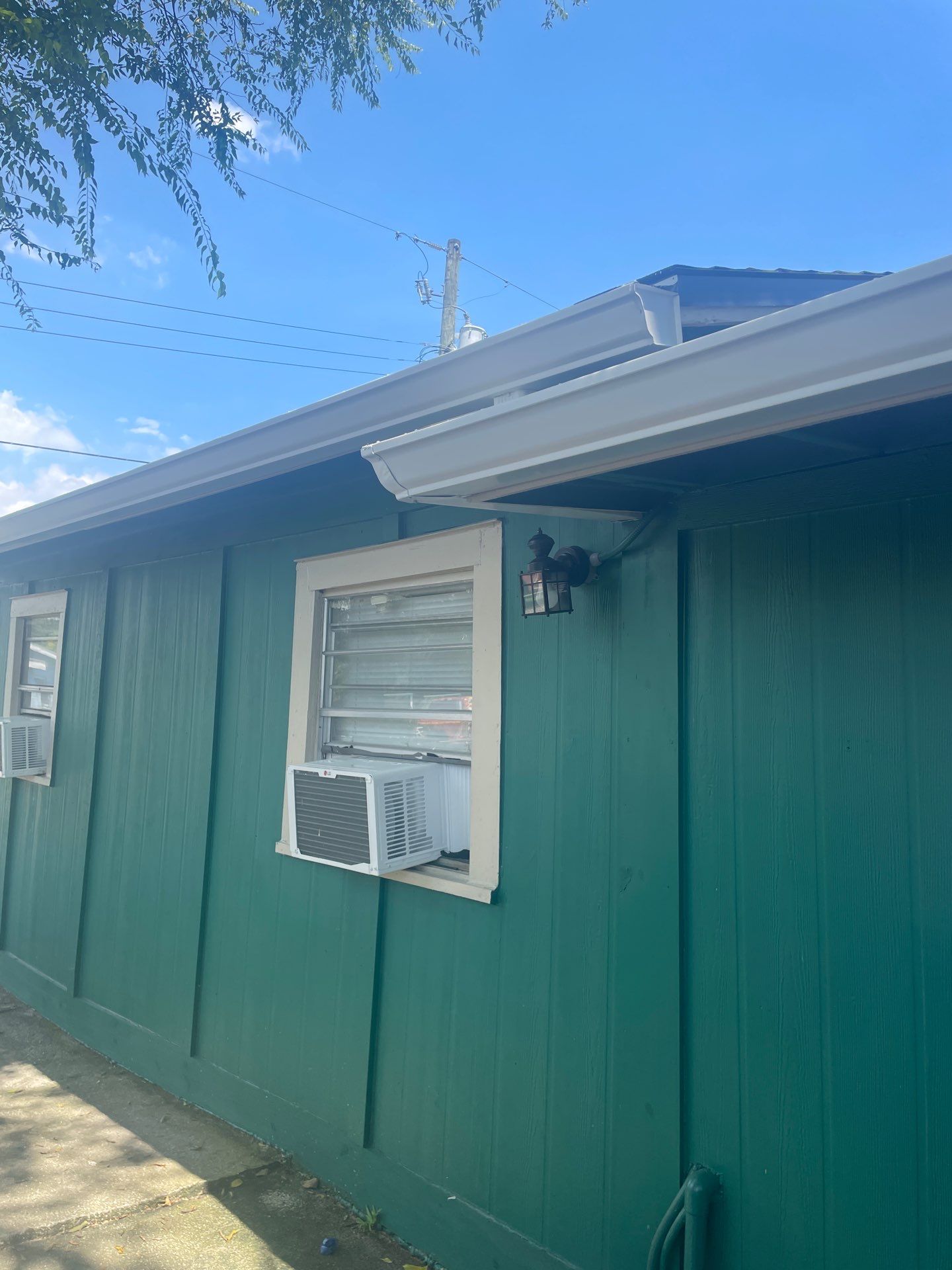K-Style Seamless Gutters in Tampa FL by Gutter Professors