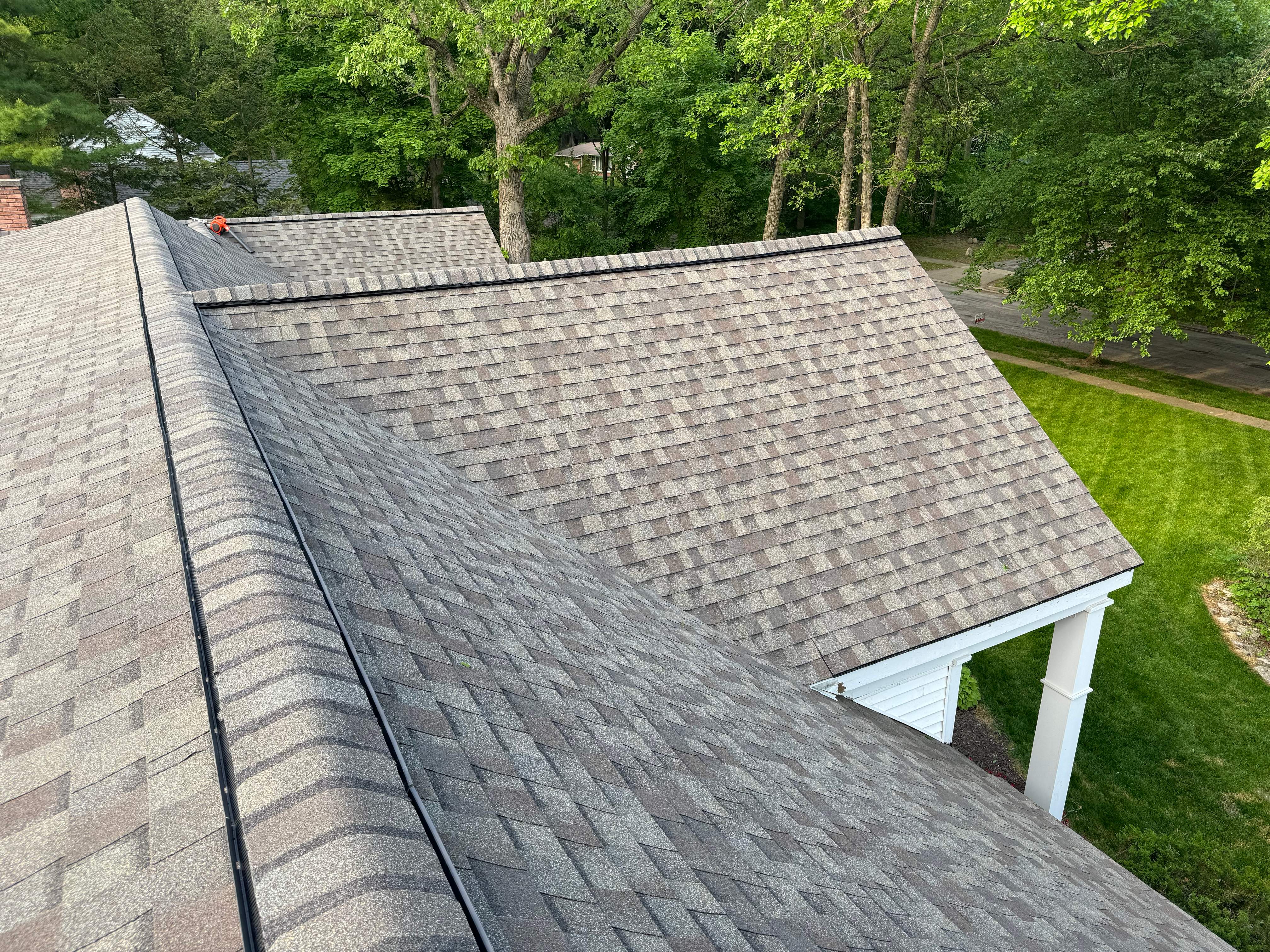 Residential Roofing Installation using Certainteed Landmark ClimateFlex by GRACCO