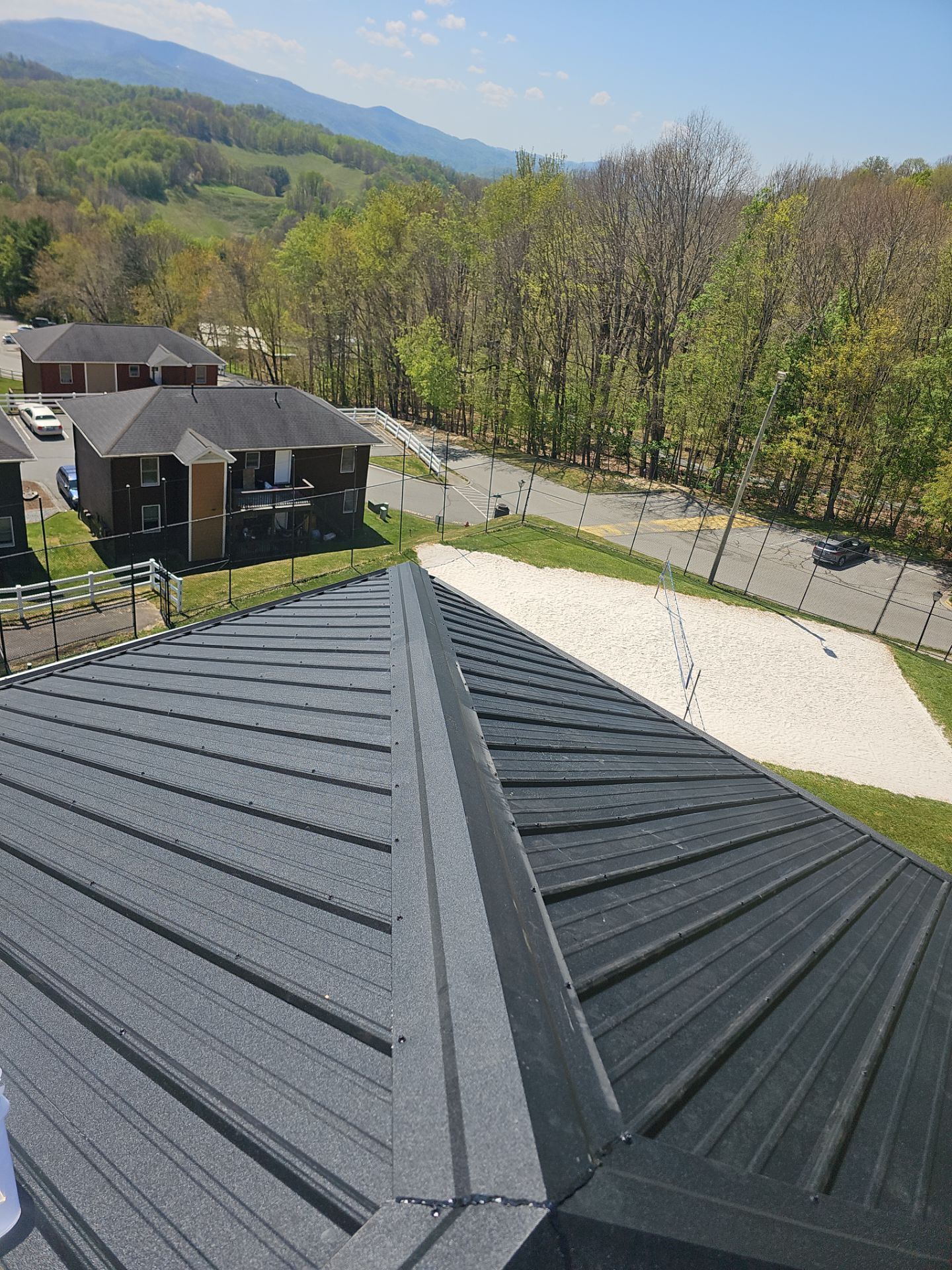 Kensington Meadows 132 by Omnia Roofing