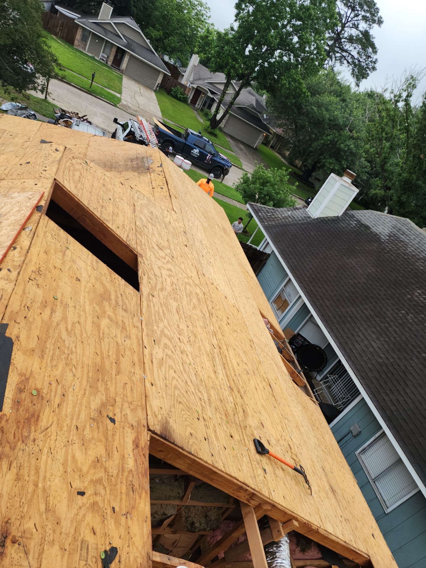 Residential Roofing Installation using Owen's Corning Duration (Lifetime) Shingles by Roof Repair Company
