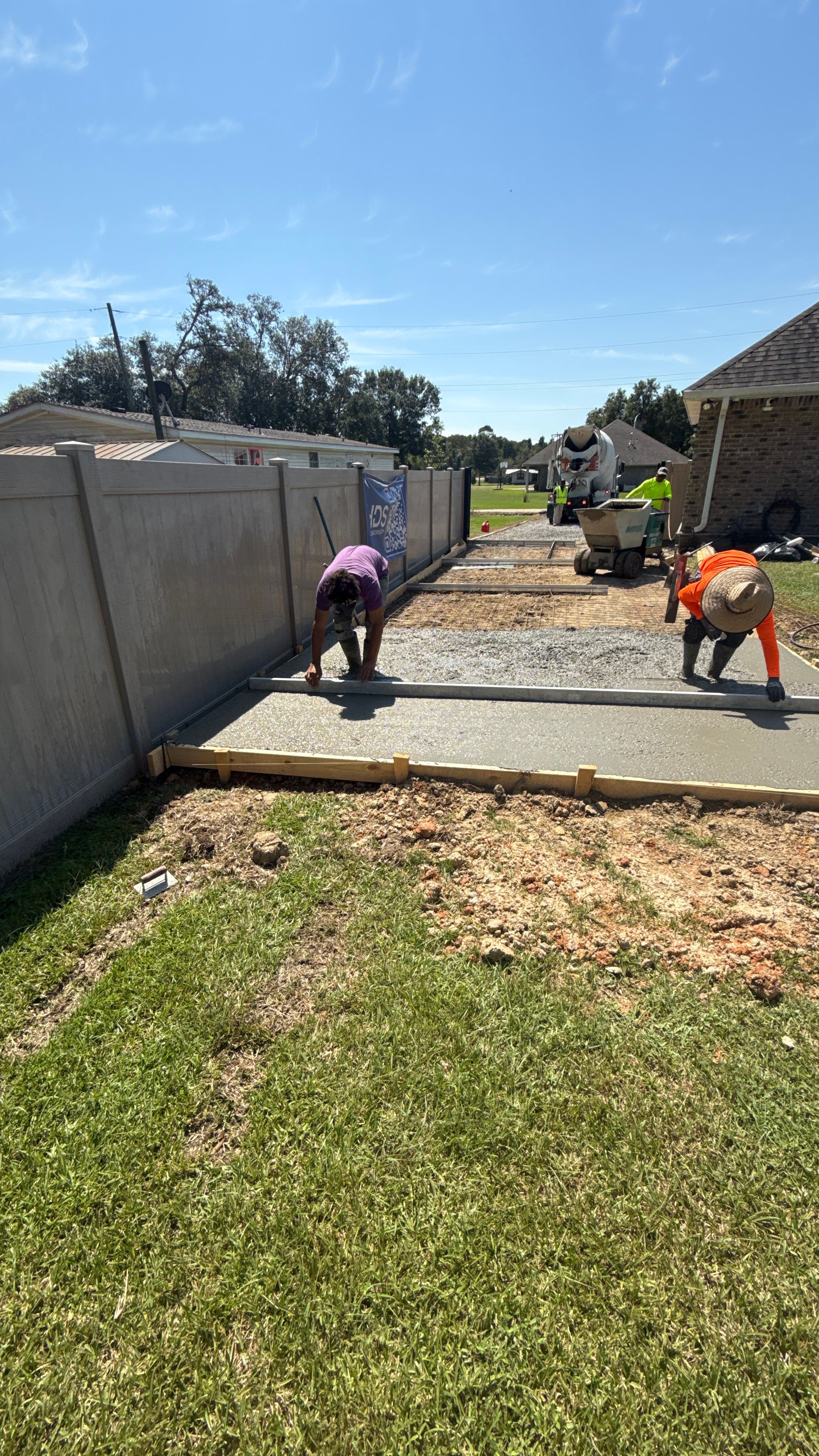 HDS Concrete - Concrete Installation in Maurepas by HDS Contractors