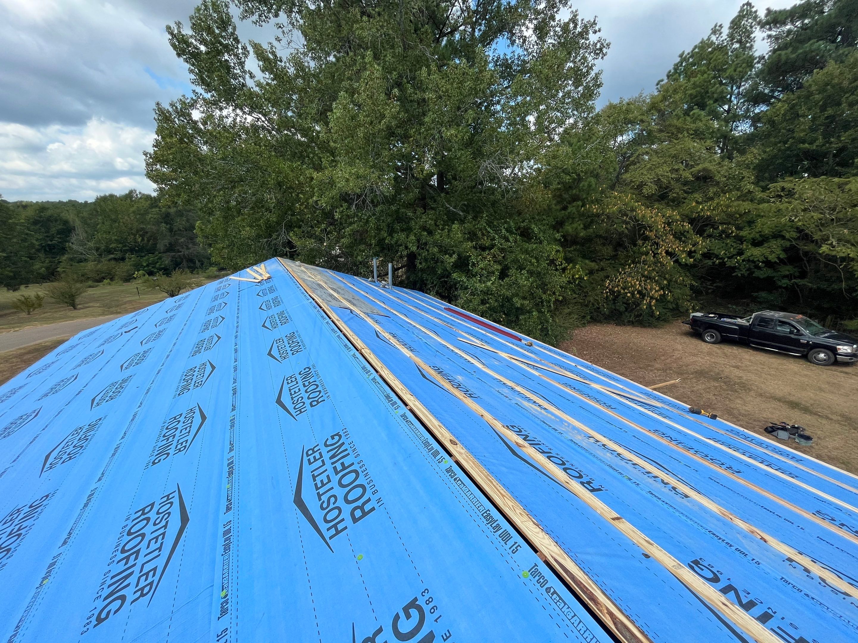 Commercial Metal Installation using Reed's Metals: 29 GA. Colored Commercial Panel by Hostetler Roofing
