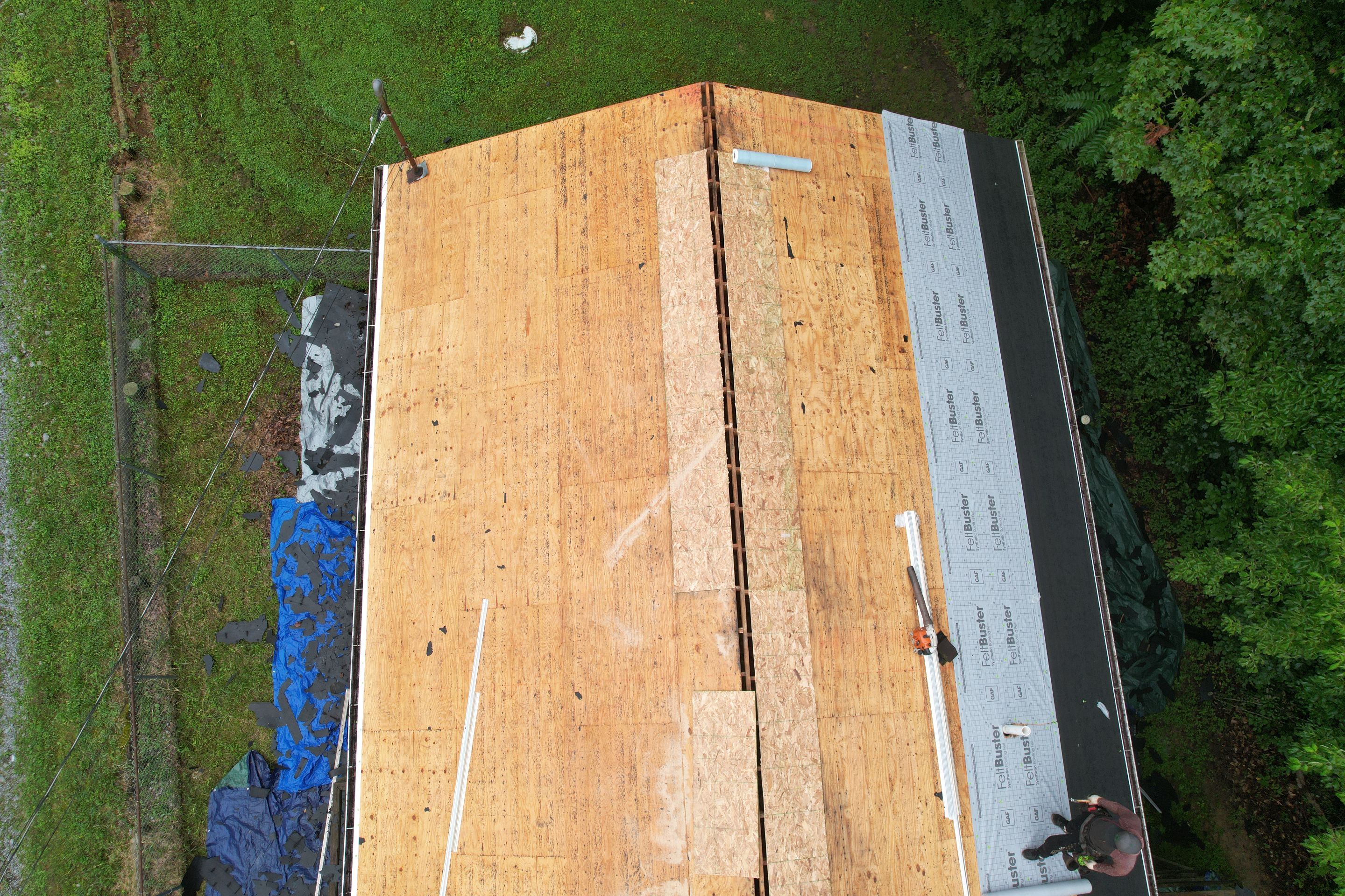 Residential Roofing Installation using GAF Timberline HDZ Charcoal by Rainstoppers Roofing