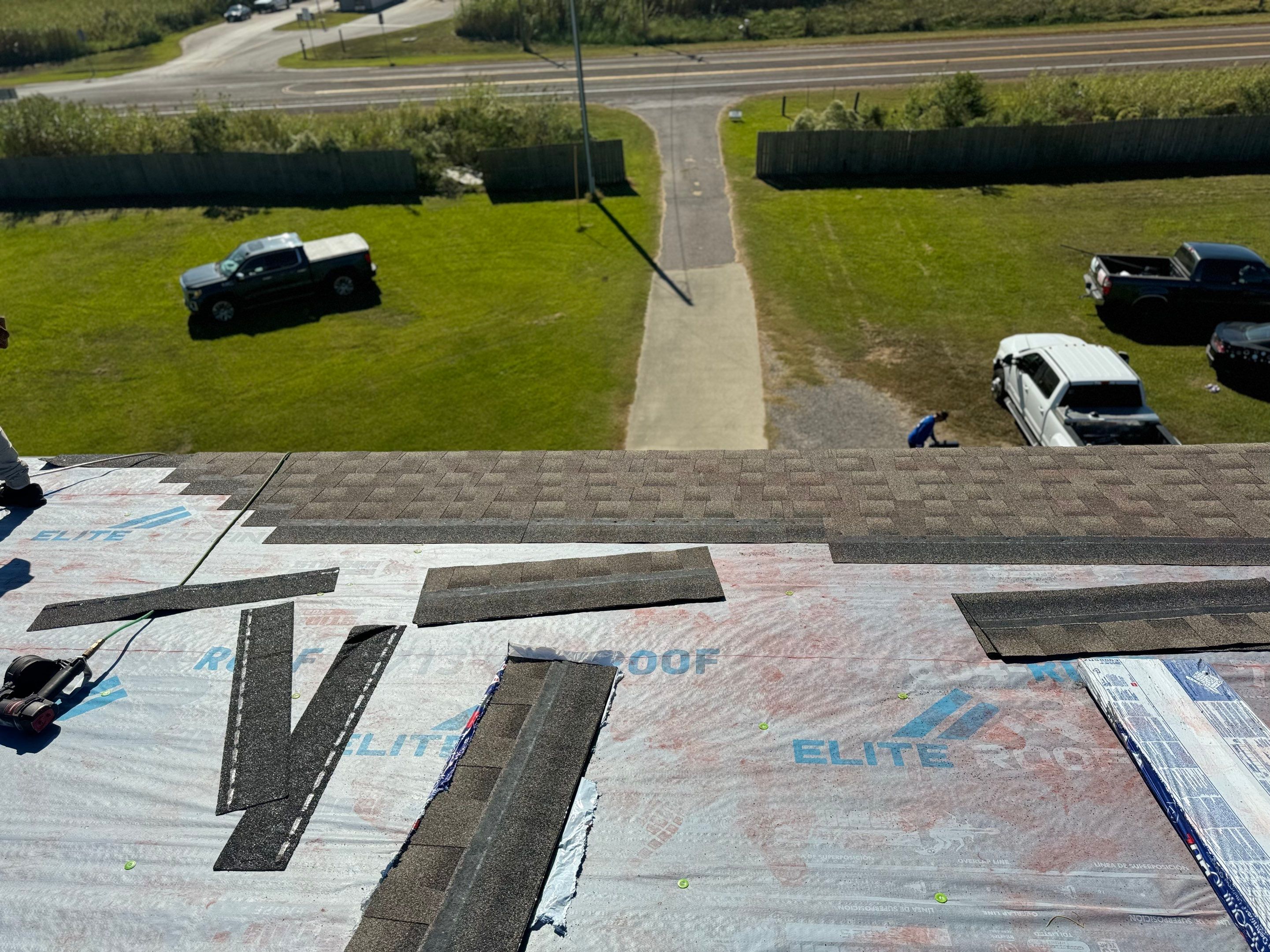GAF HDZ - Weathered Wood by Elite Roofing LLC