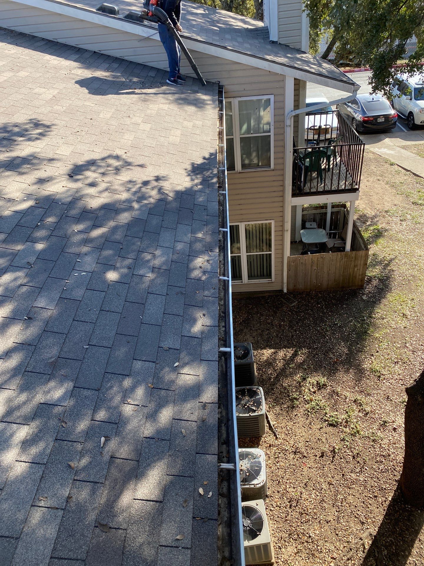 Commercial gutter cleaning Laredo, TX after photo with clean gutters
