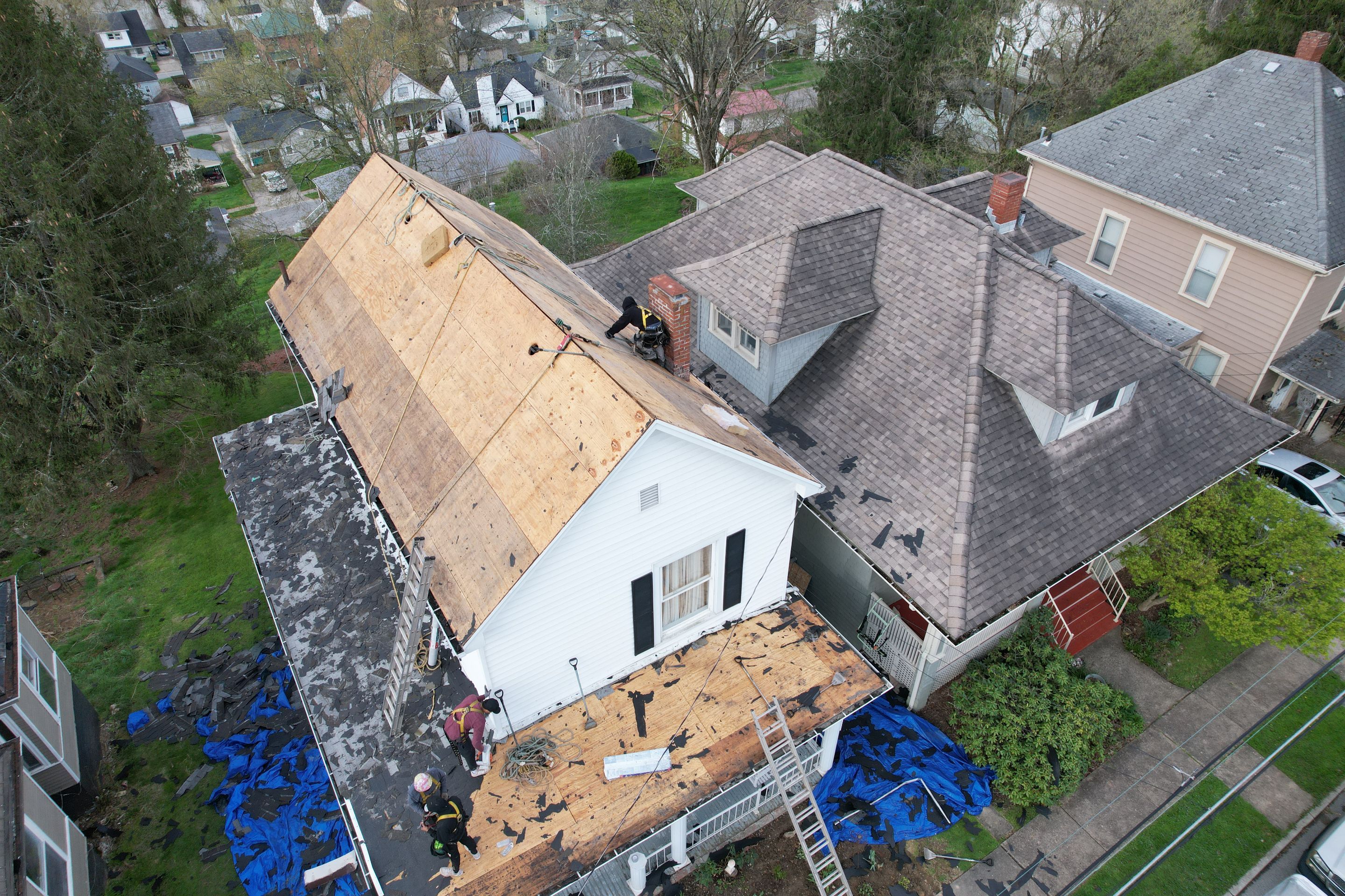 Residential Roofing Installation using GAF Timberline HDZ Charcoal by Rainstoppers Roofing